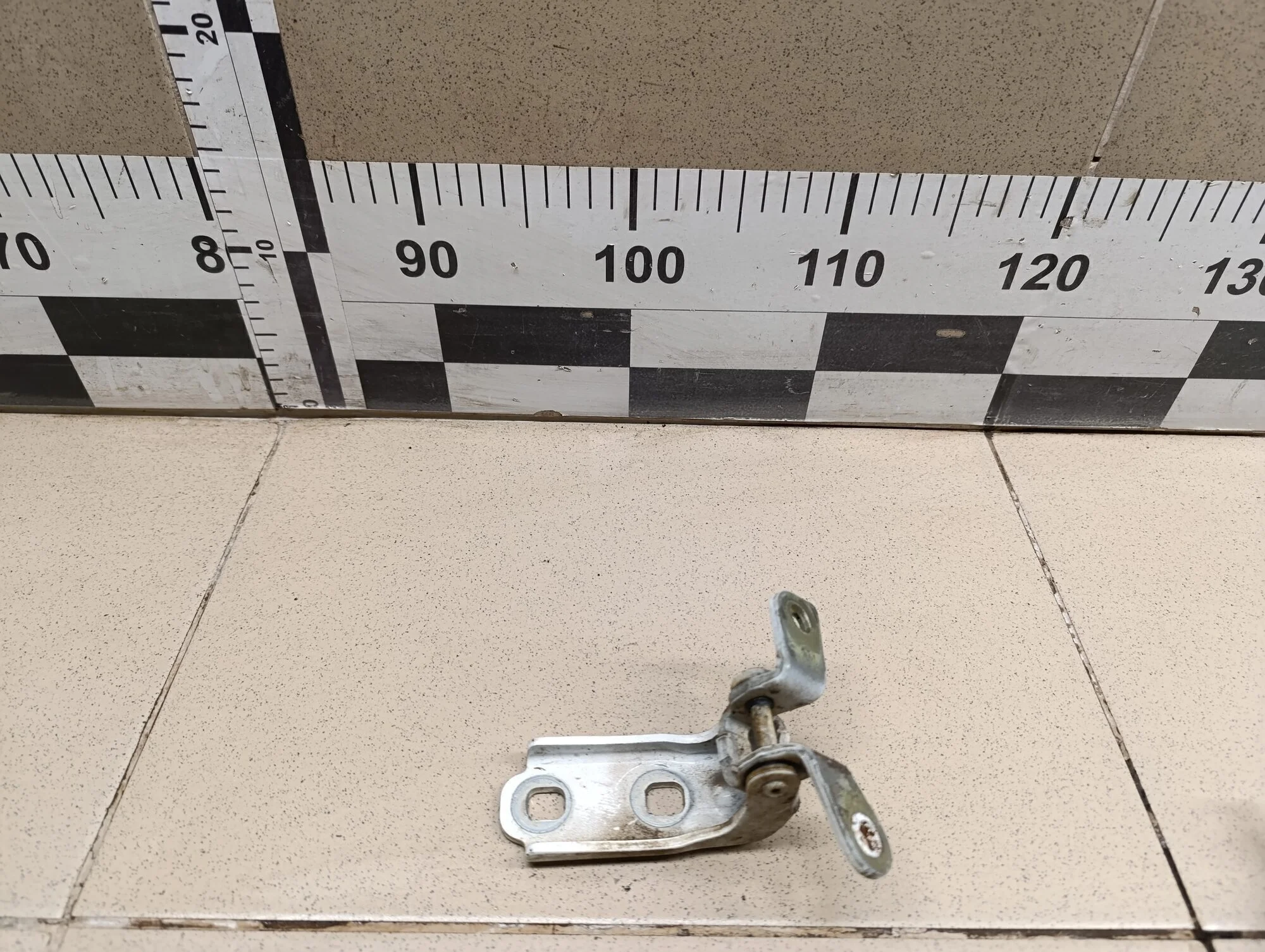 Петля двери Cruze 2009-2016