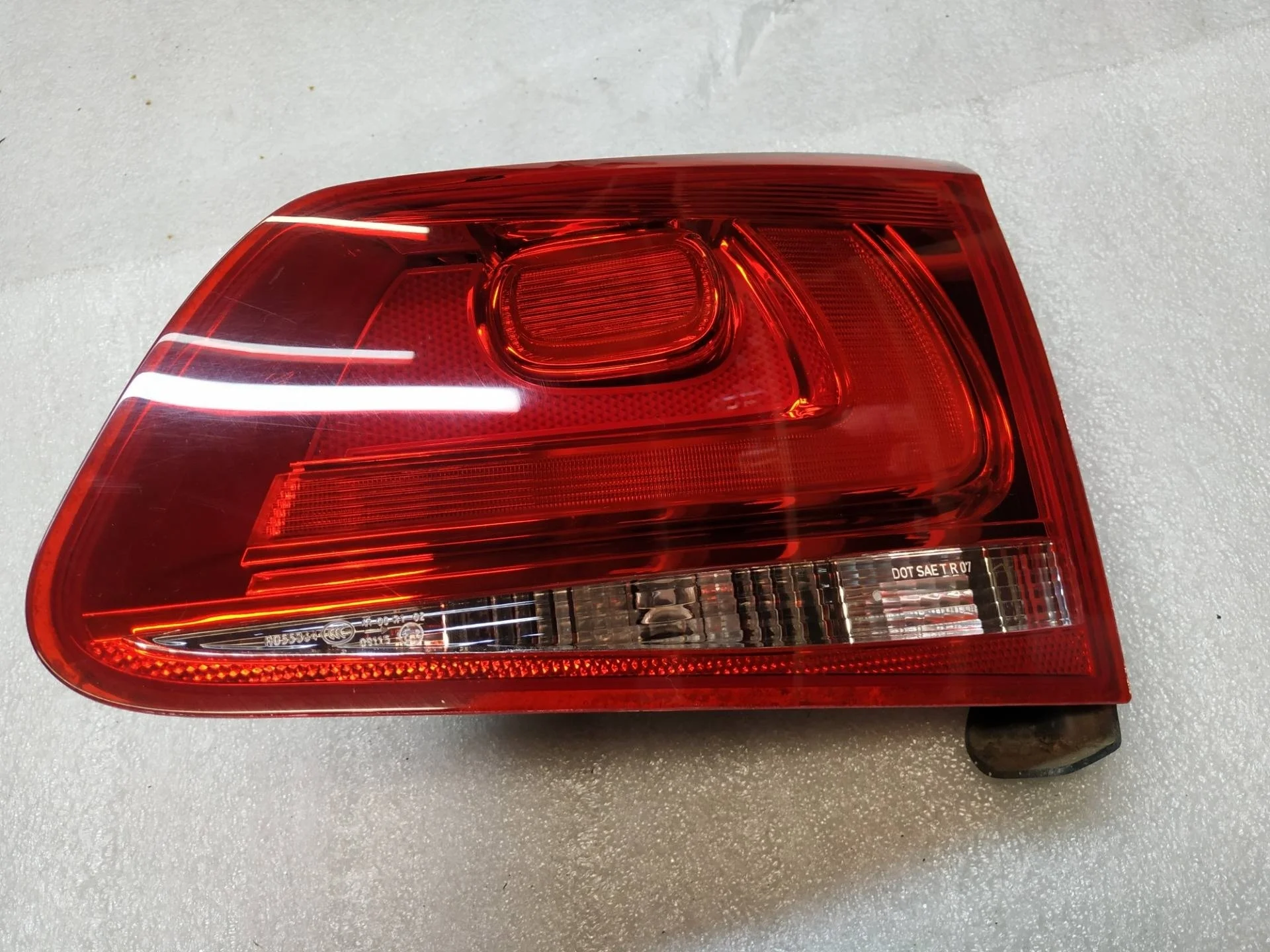 фонарь задний правый Volkswagen Touareg 2 7P6