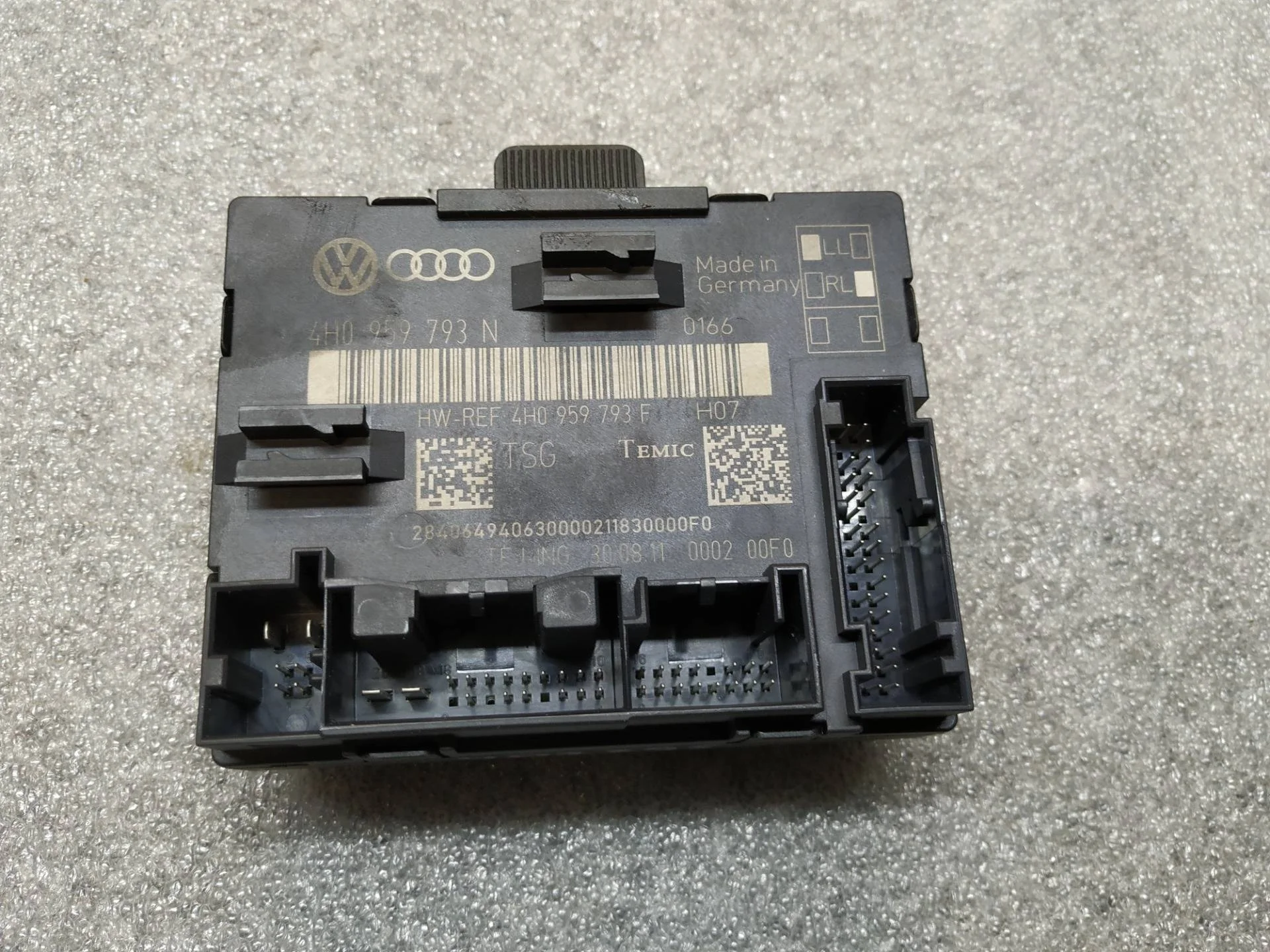 модуль управления двери передней левой Volkswagen Touareg 2 7P6 2012