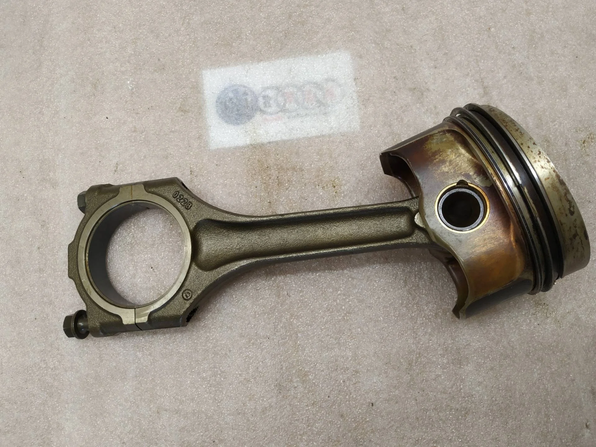 поршень Volkswagen Touareg 2 7P6 2013