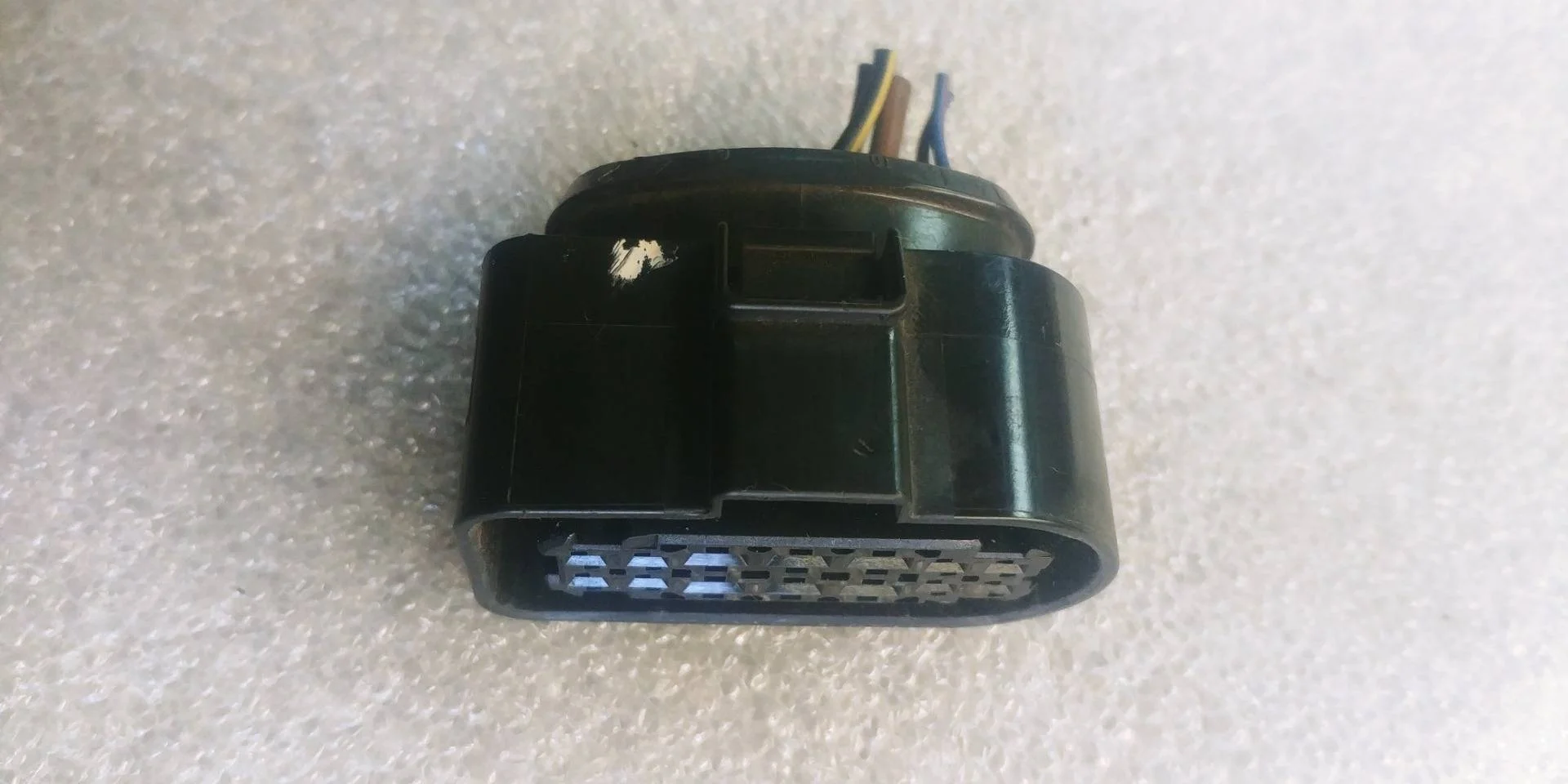 Разъем фары Volkswagen Touareg 2 7P6 2014