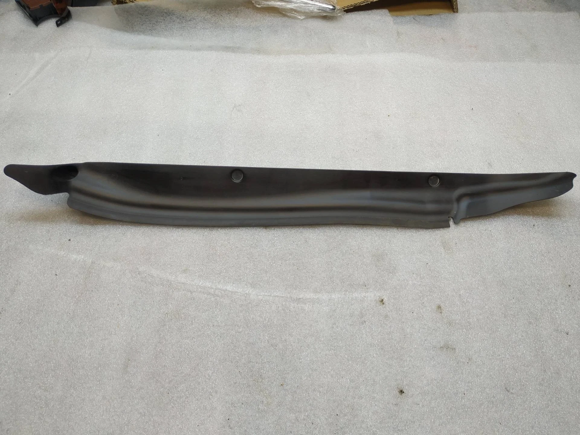 пыльник крыла переднего левого Volkswagen Touareg 2 7P6