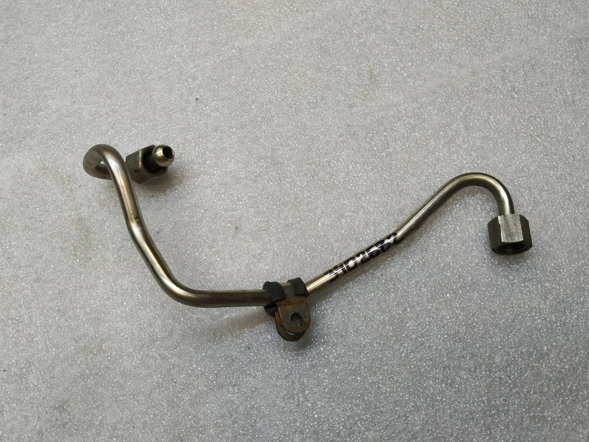 топливная трубка Volkswagen Passat CC  2009