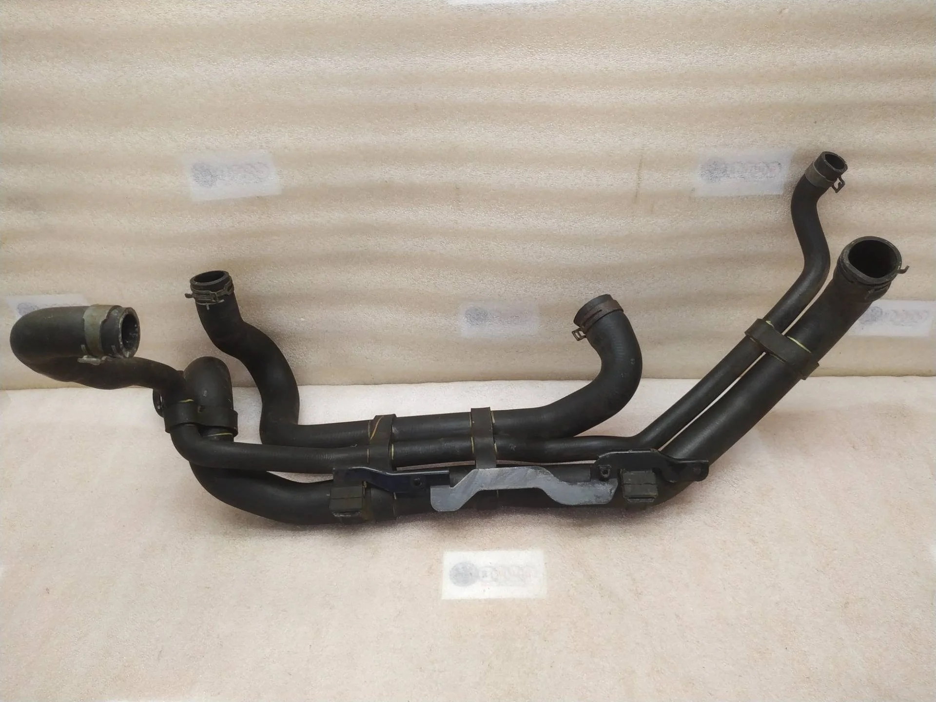 патрубок (трубопровод, шланг) Volkswagen Touareg 2 7P6 2013