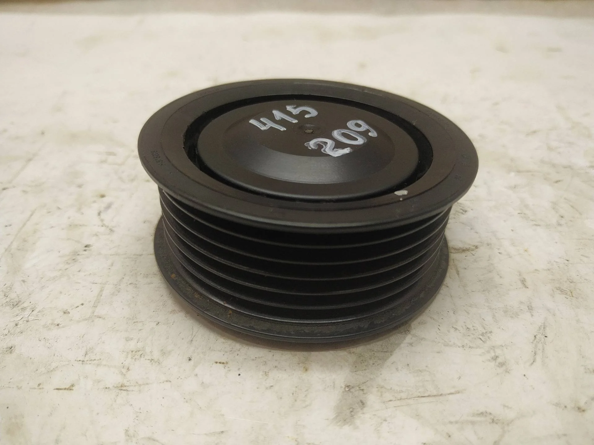 Ролик дополнительный руч. Ремня Volkswagen Touareg 2 7P6 2013