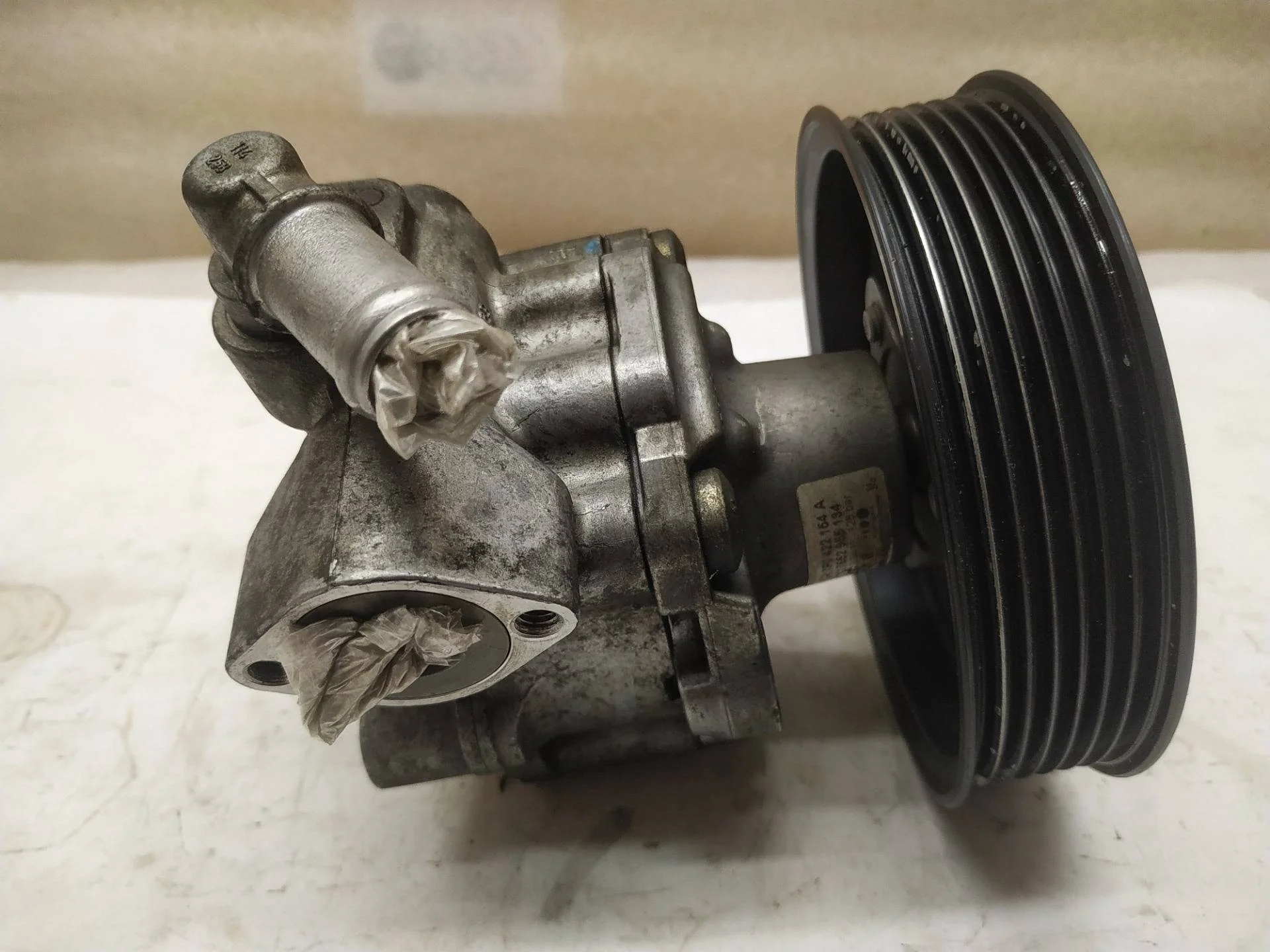 насос гидроусилителя руля Volkswagen Touareg 7P6 2012