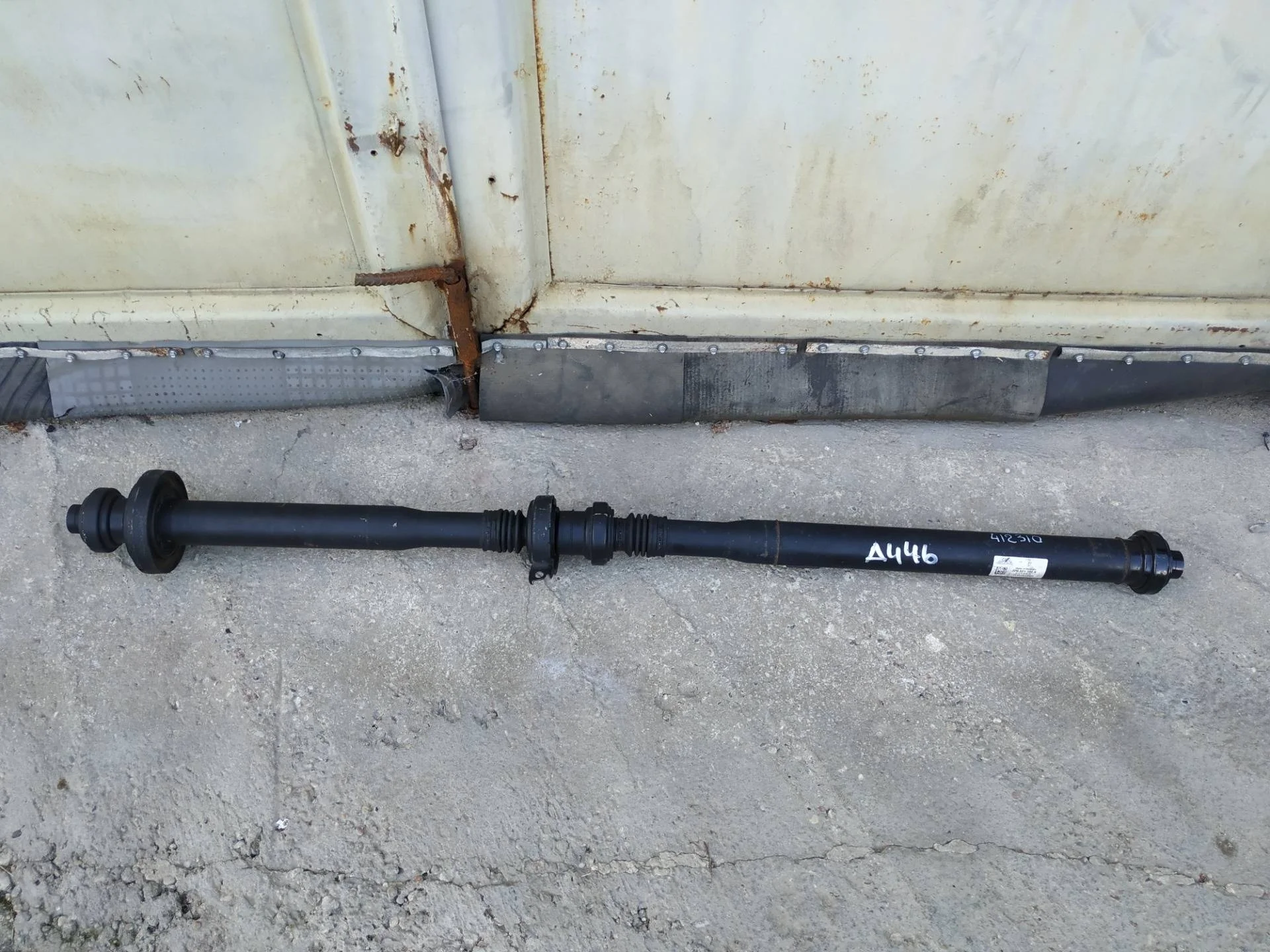 карданный вал задний Volkswagen Touareg 7P6 2011