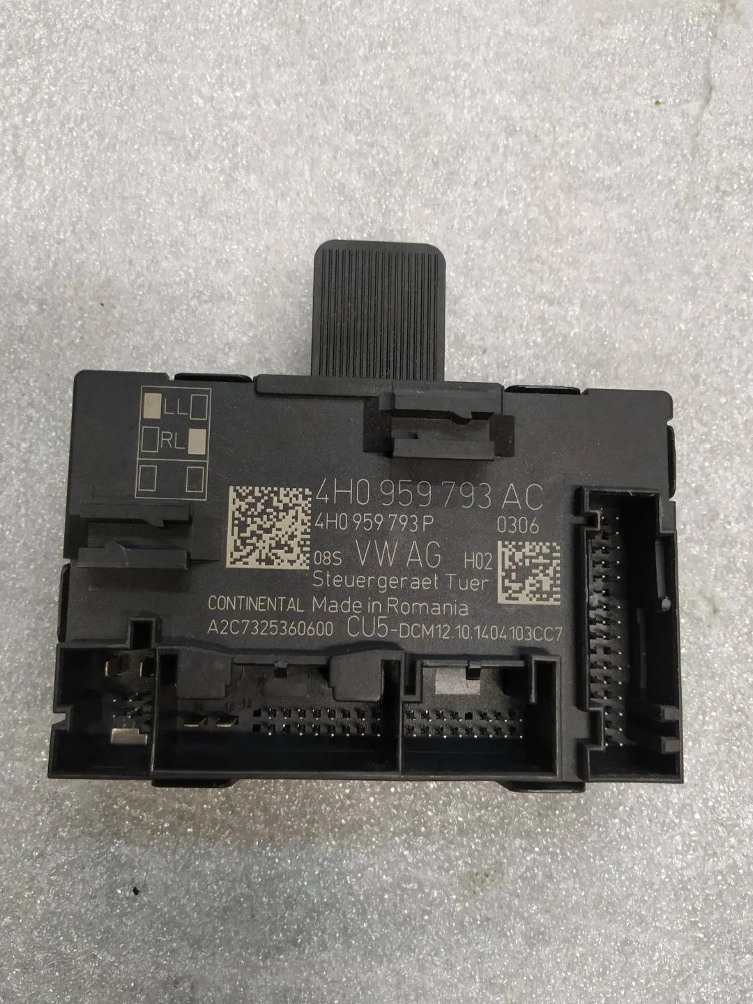 модуль управления двери передней левой Volkswagen Touareg 2 7P6 2015