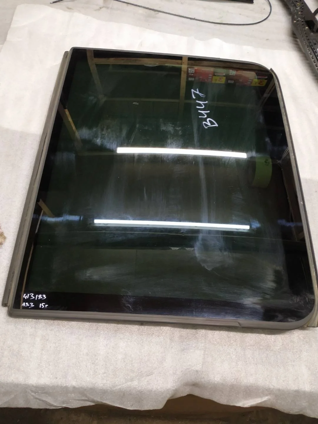 стекло люка задний Volkswagen Touareg 2 7P6 2016