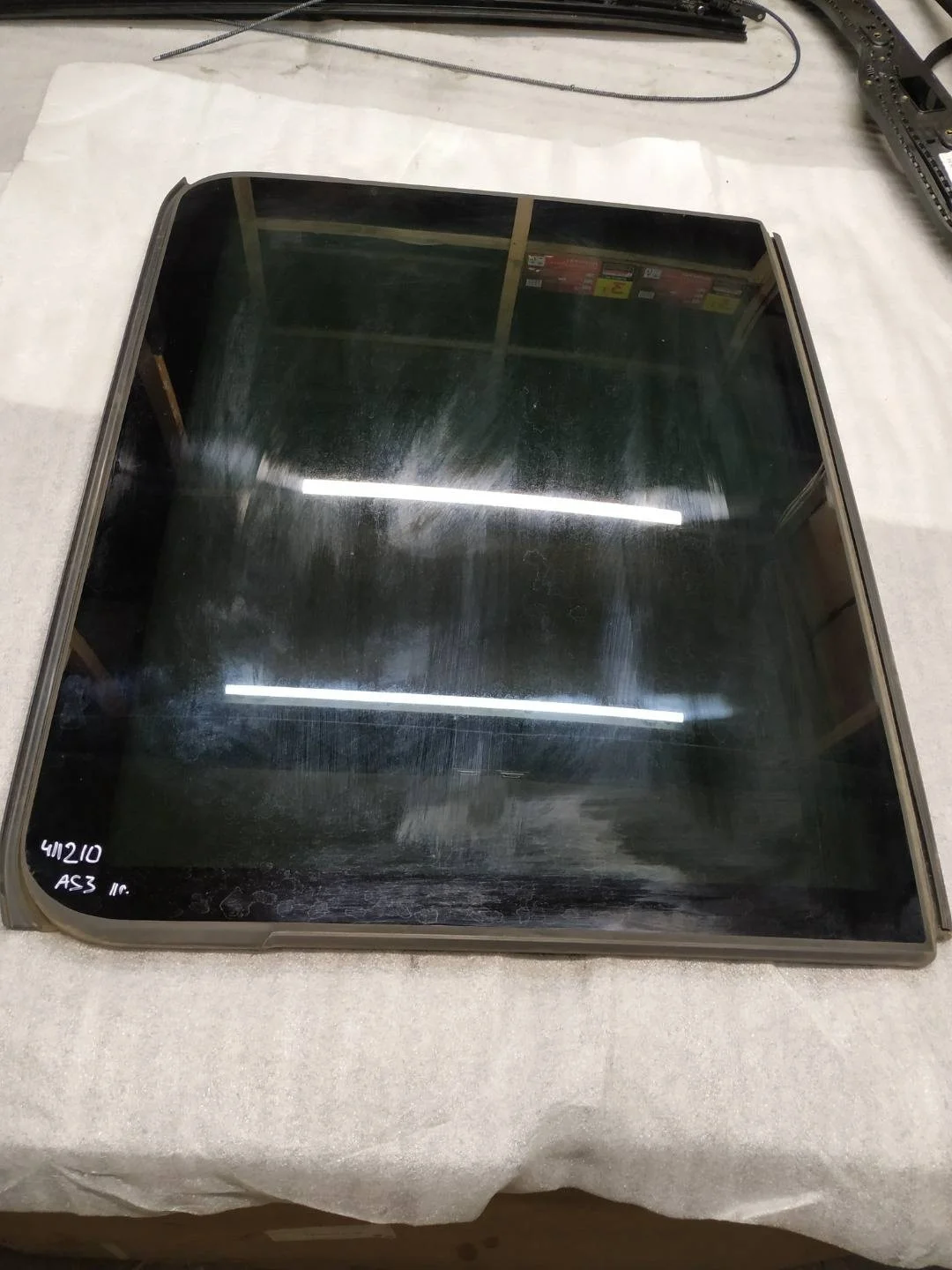 стекло люка задний Volkswagen Touareg 7P6 2012