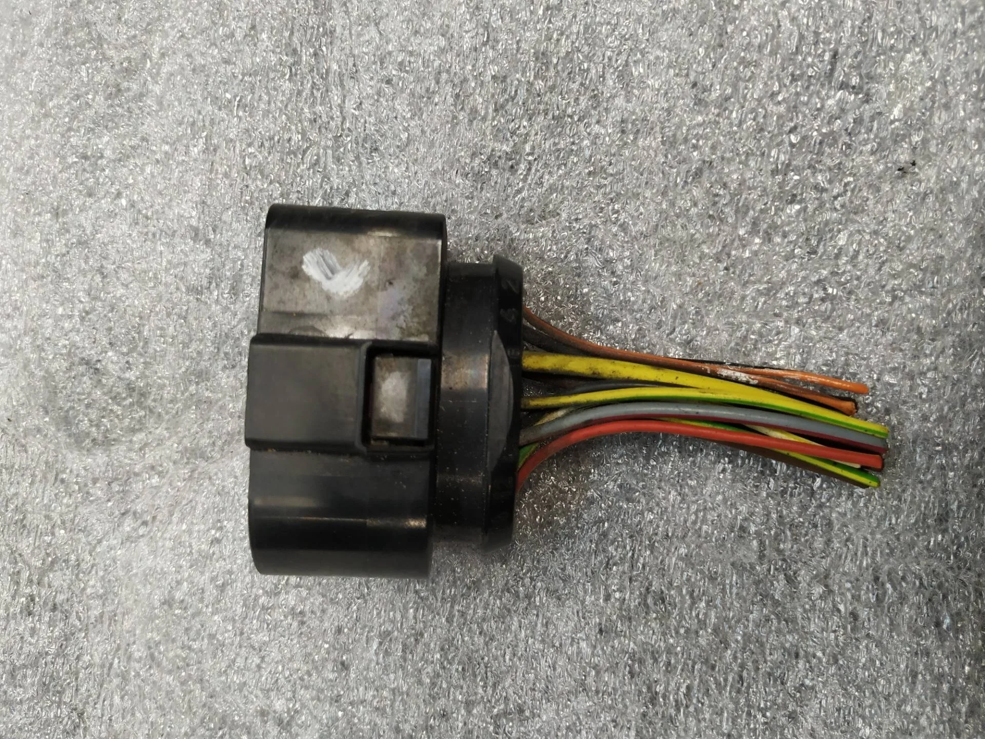 Разъем фары Volkswagen Touareg 2 7P6 2014