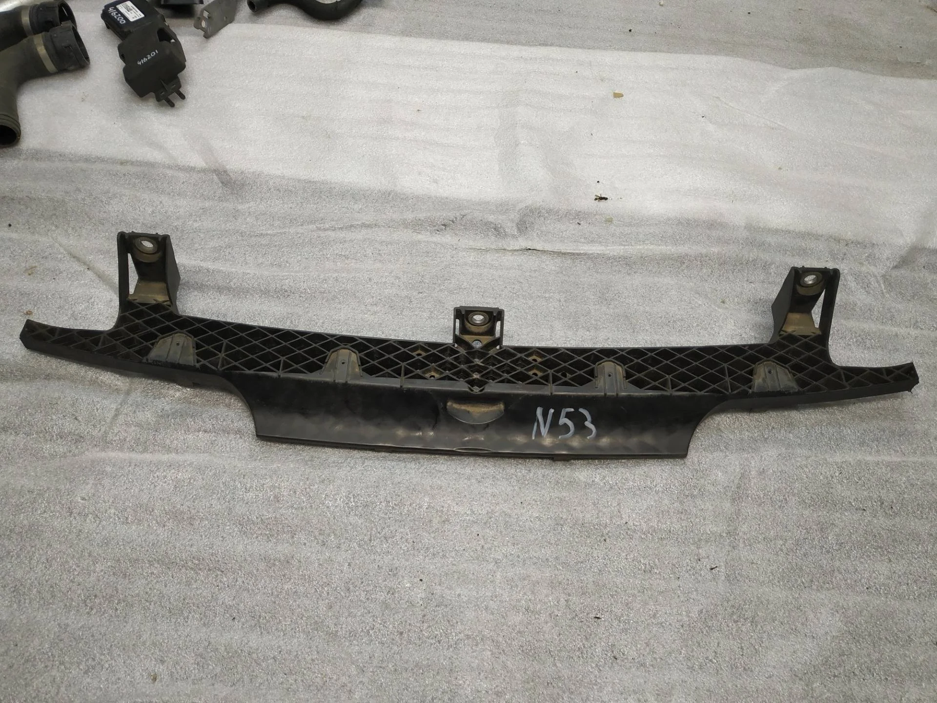 Направляющий профиль Volkswagen Touareg 2 7P6 2013