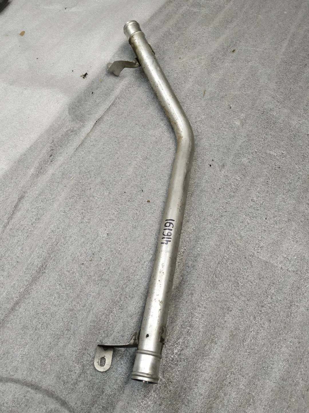 трубка охлаждающей жидкости металлическая Volkswagen Touareg 2 7P6 2013