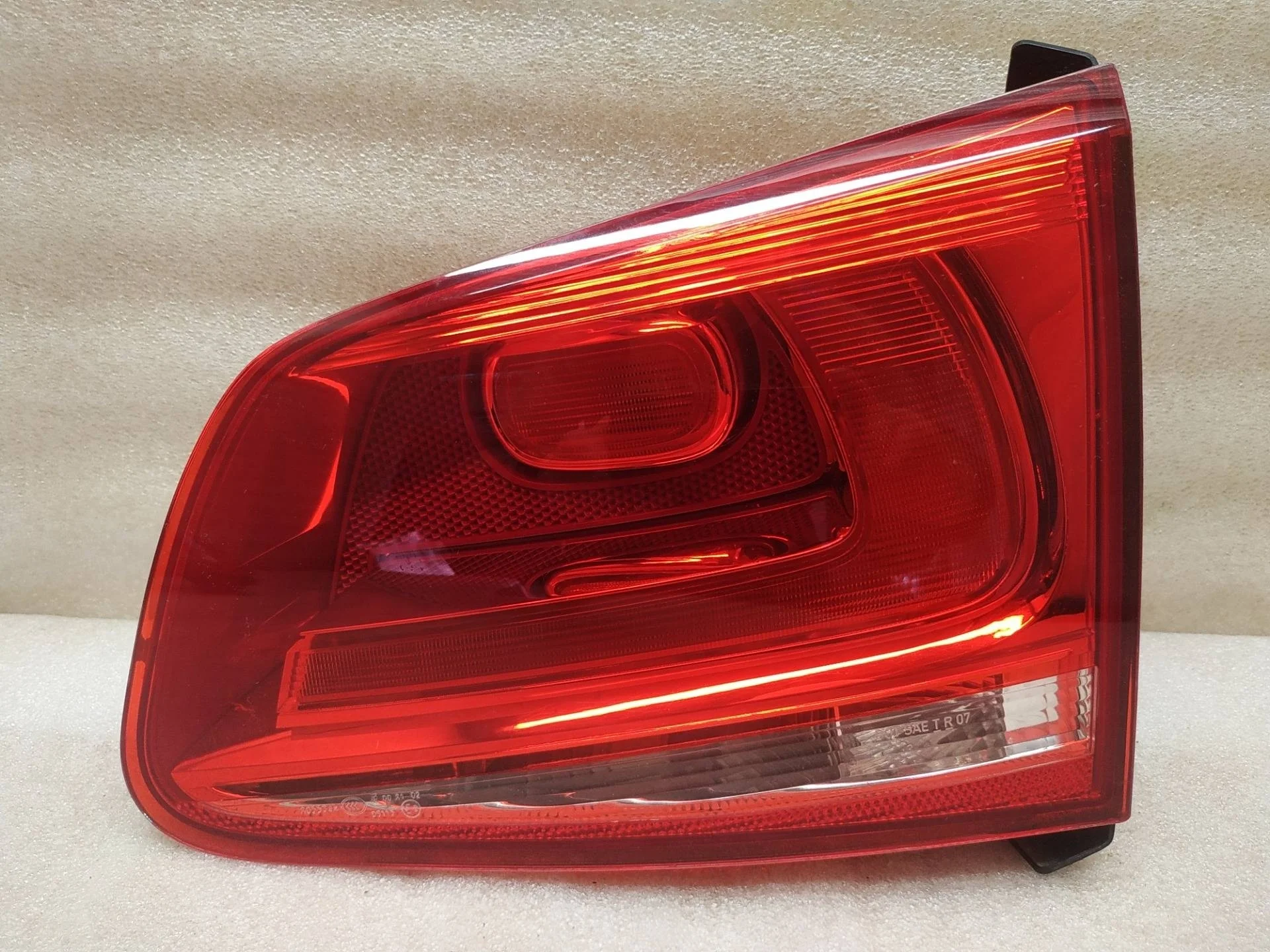 фонарь задний правый Volkswagen Touareg 2 7P6 2013