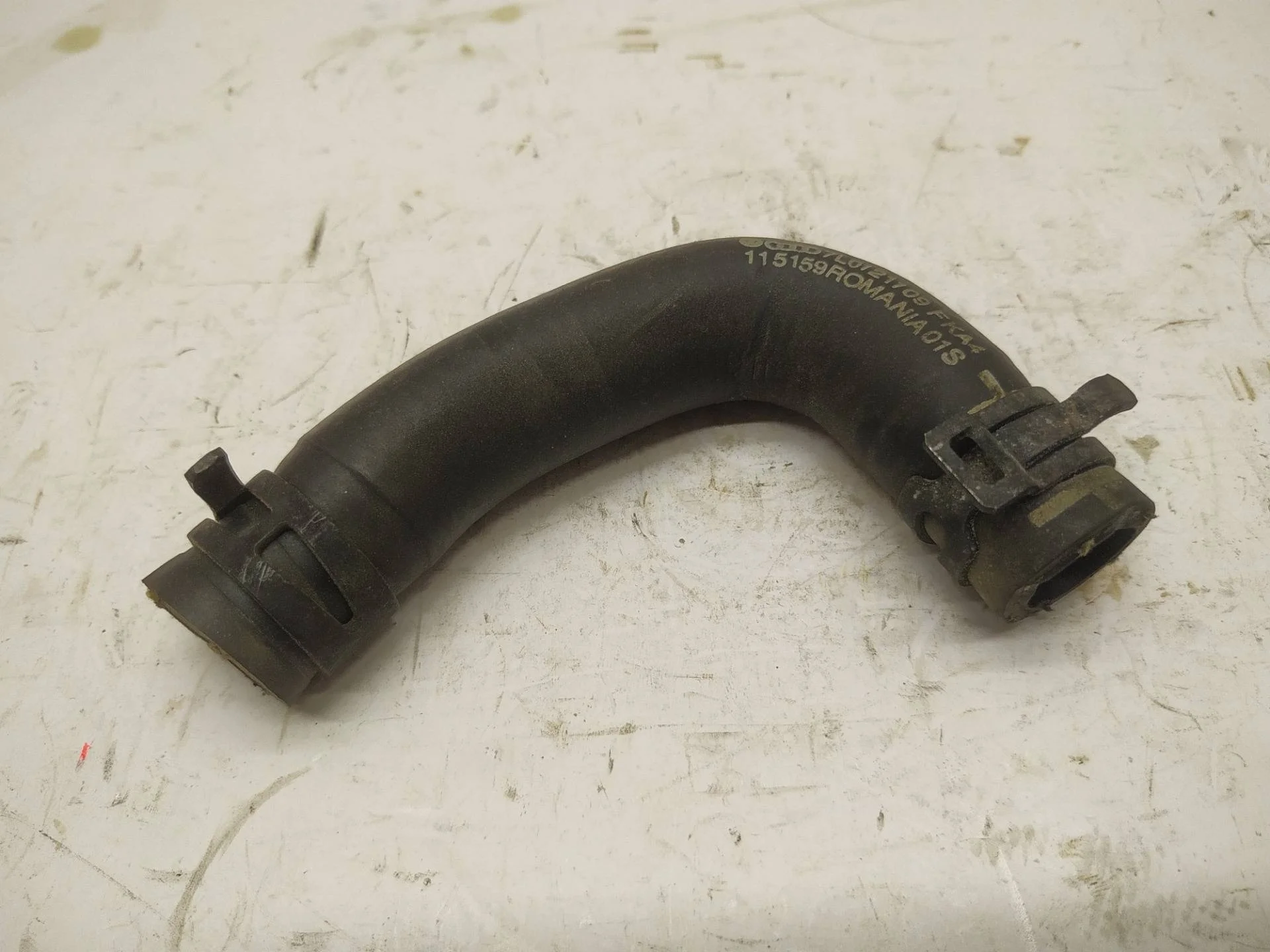 патрубок (трубопровод, шланг) Volkswagen Touareg 2 7P6 2013