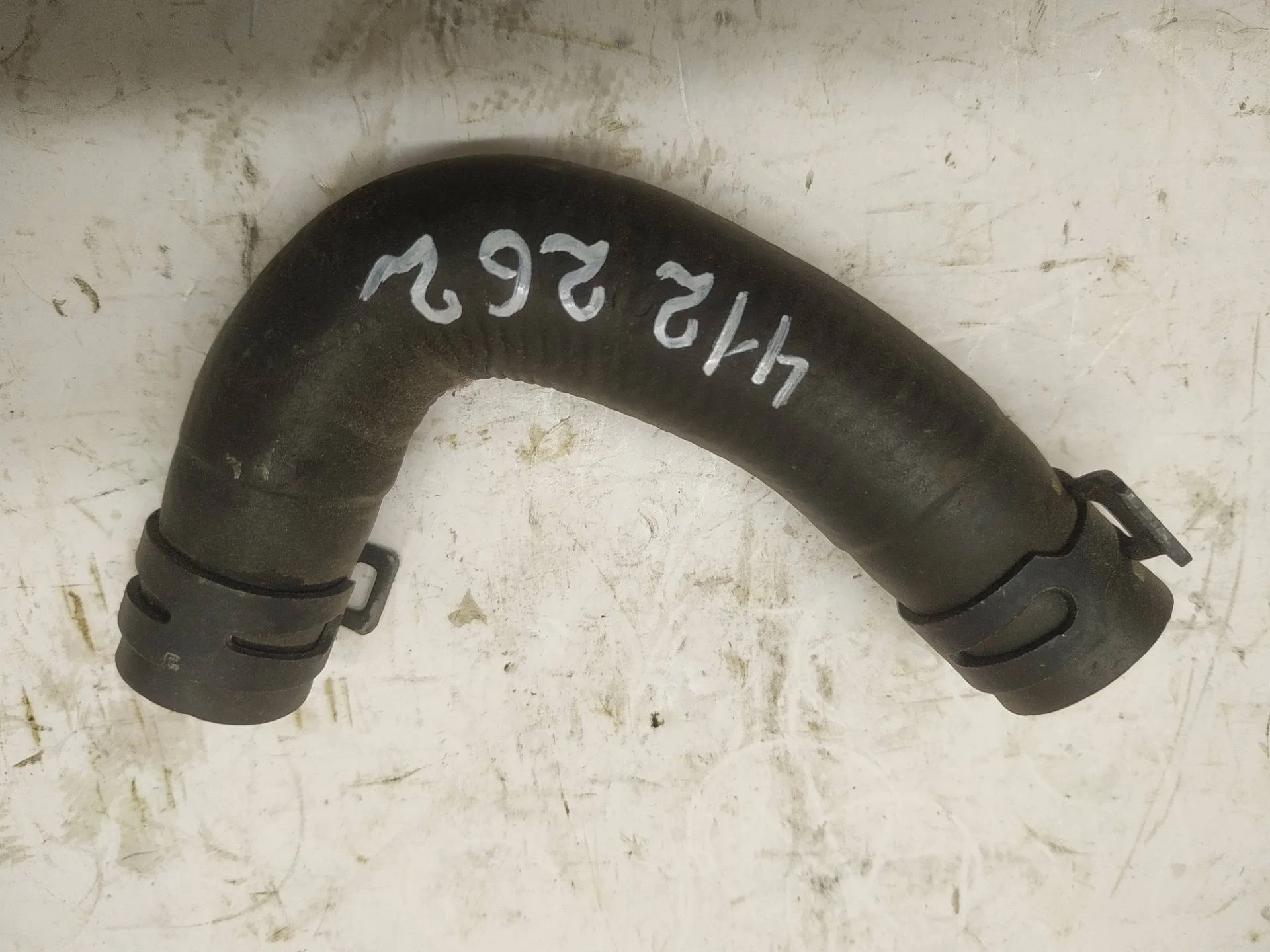 патрубок (трубопровод, шланг) Volkswagen Touareg 7P6 2011