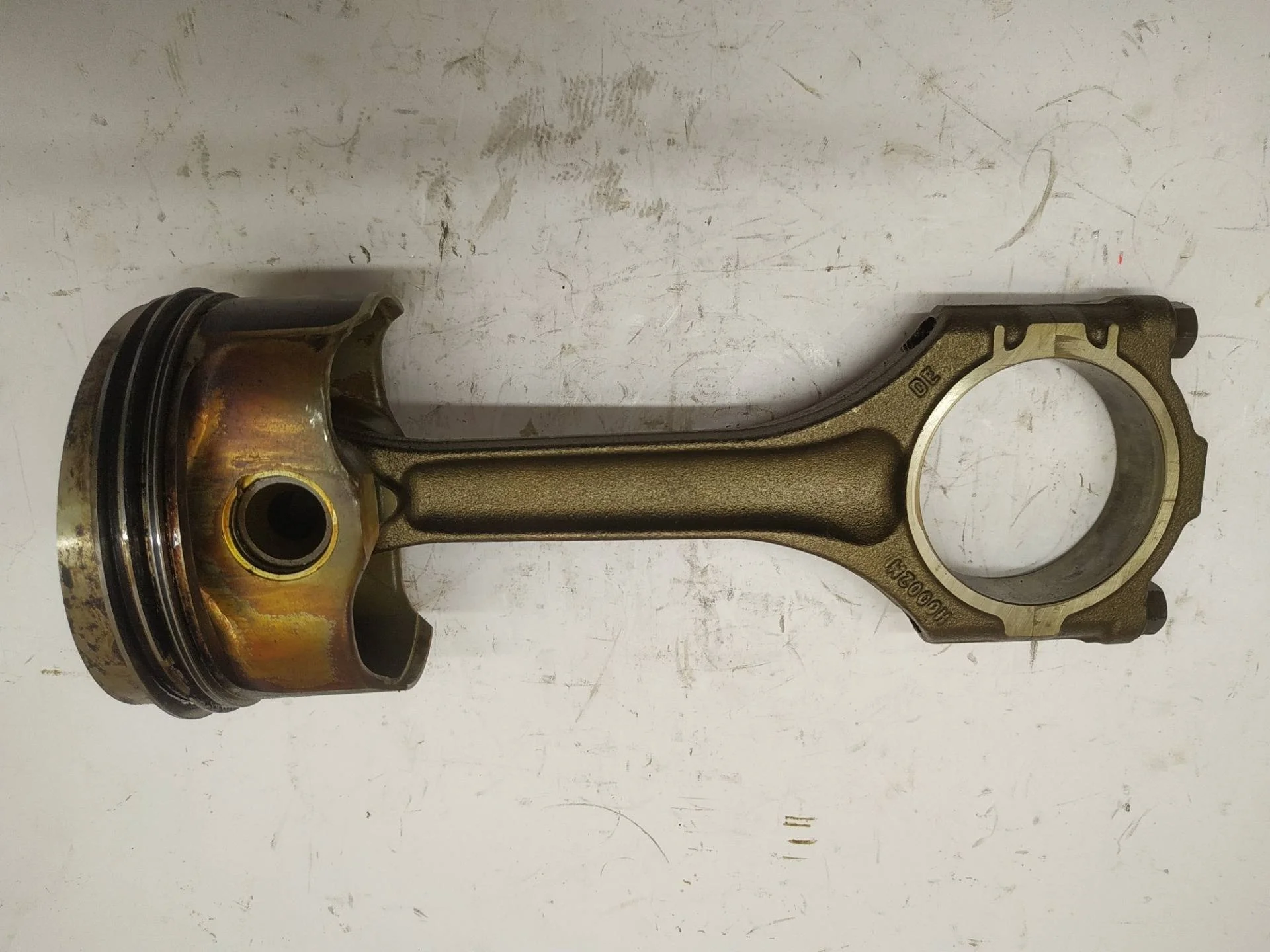 поршень Volkswagen Touareg 7P6 2011