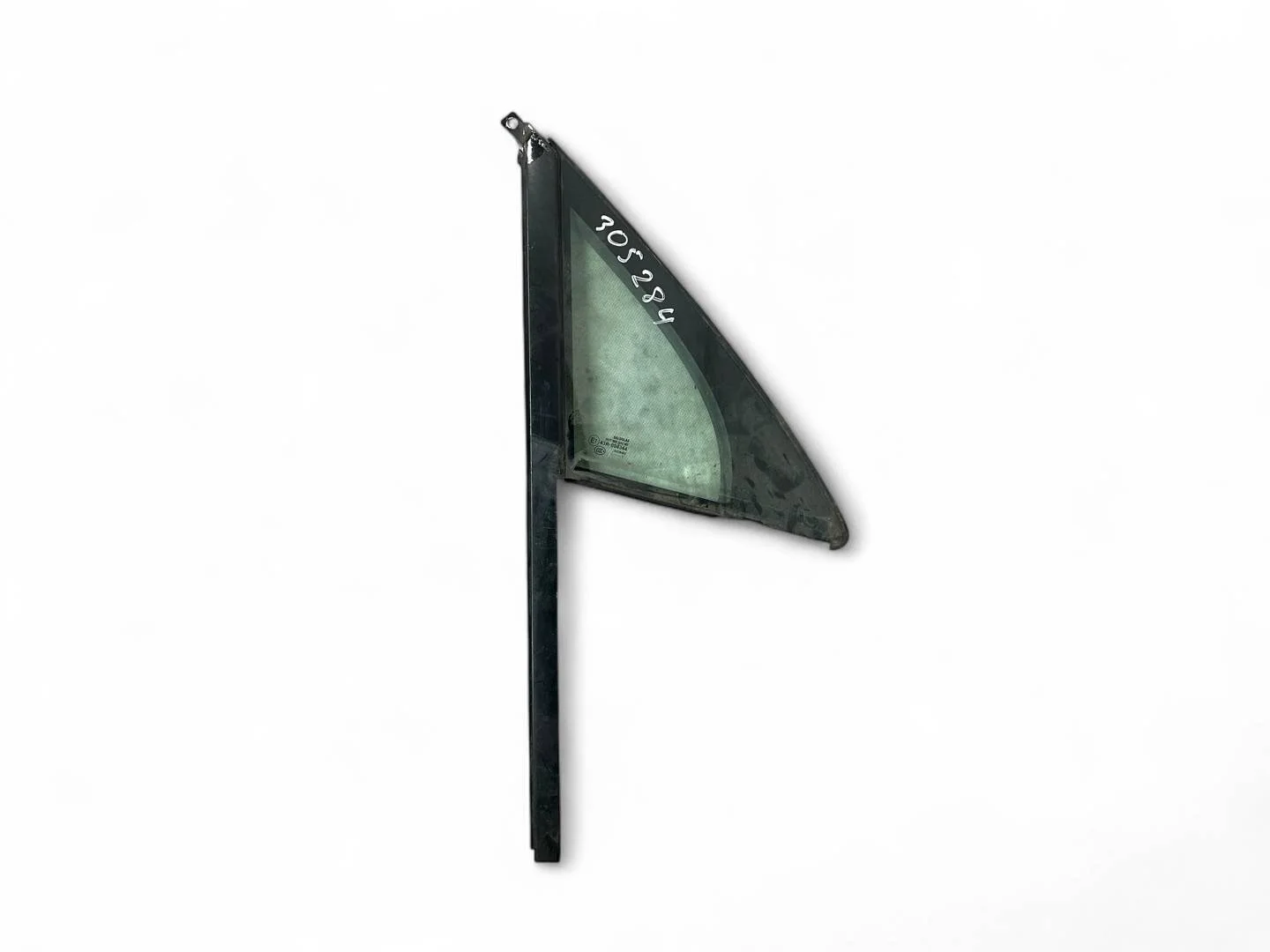 Стекло двери (форточка) Volkswagen Touareg 2  2011