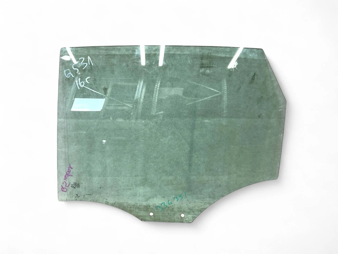 стекло двери задней левой Audi Q5 8R  2016