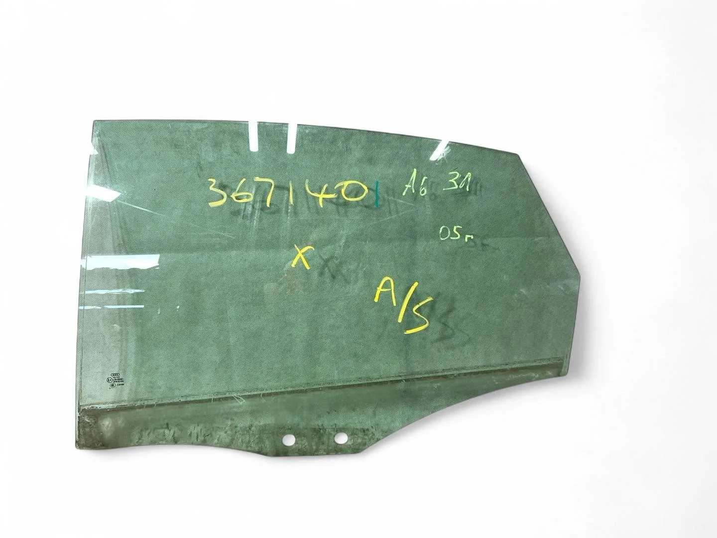 стекло двери задней левой Audi A6 4F/C6  2005