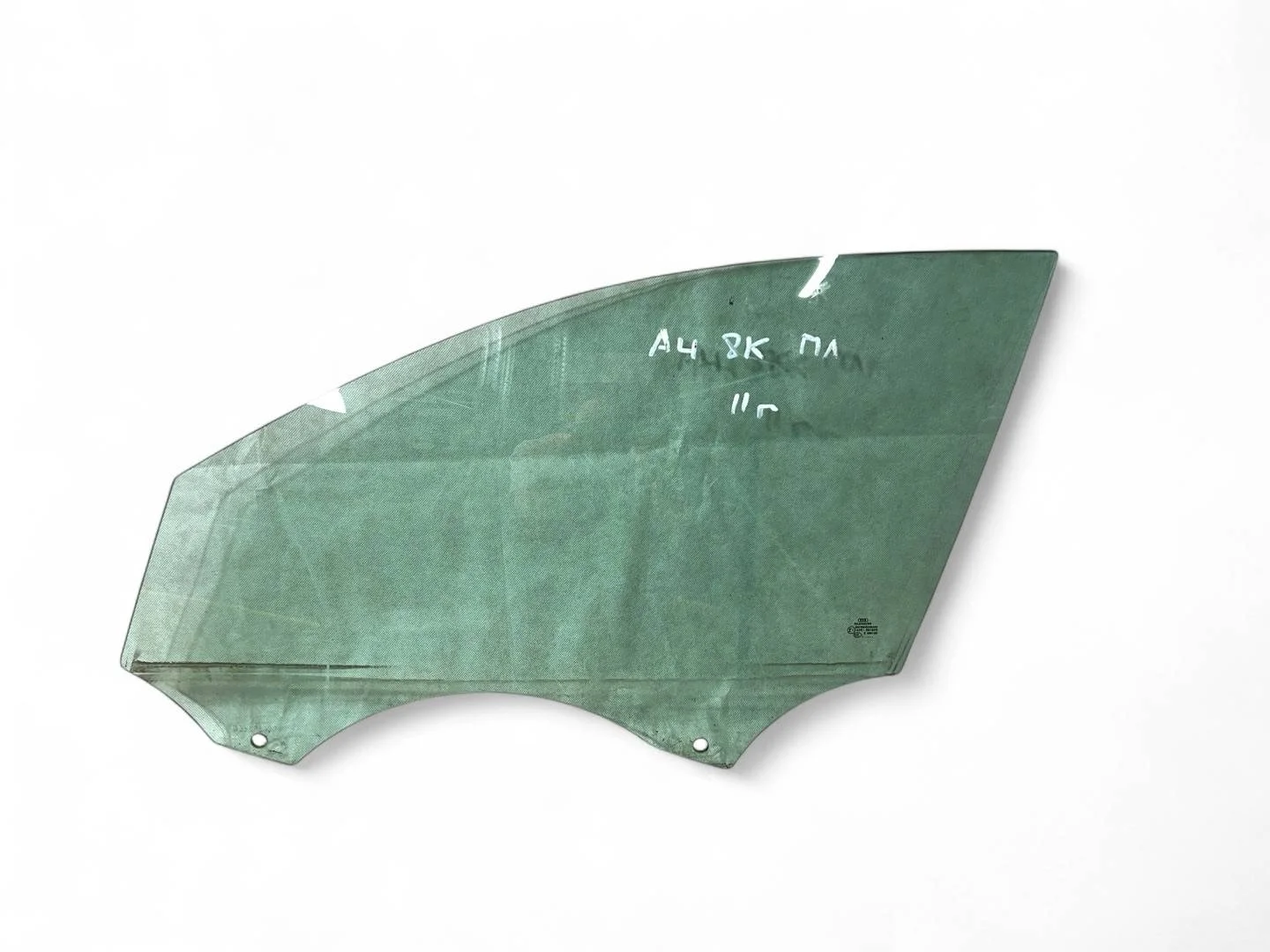 стекло двери передней левой Audi A4 B8/8K