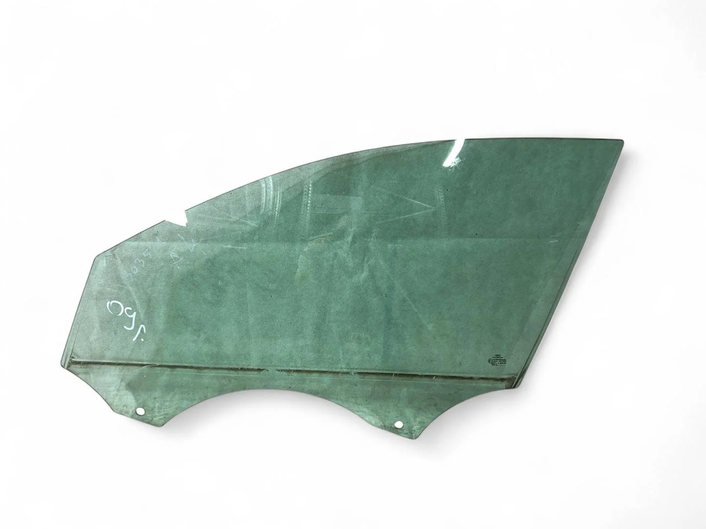 стекло двери передней левой Audi A4 B8/8K