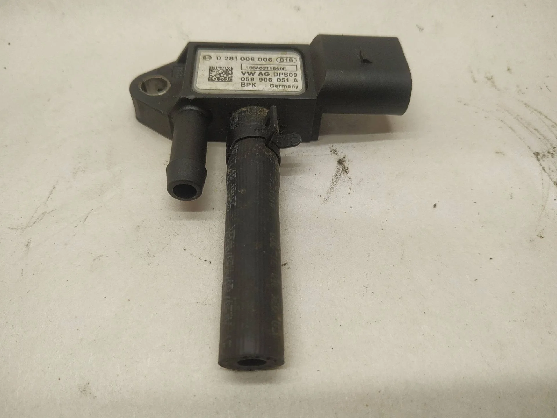 датчик температуры в сажевом фильтре/катализаторе Volkswagen Touareg 2 7P6 2013