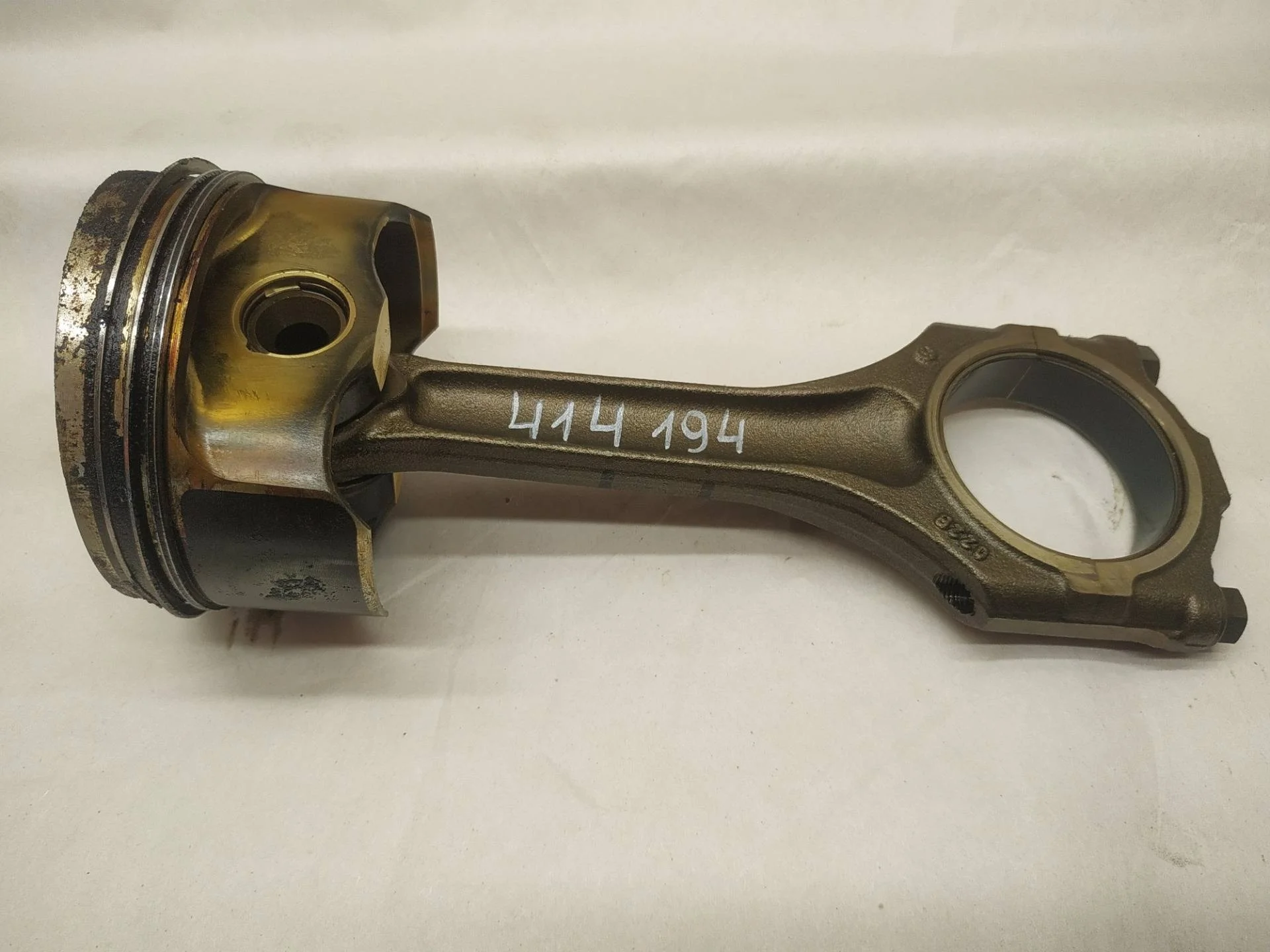 поршень Volkswagen Touareg 2 7P6 2013