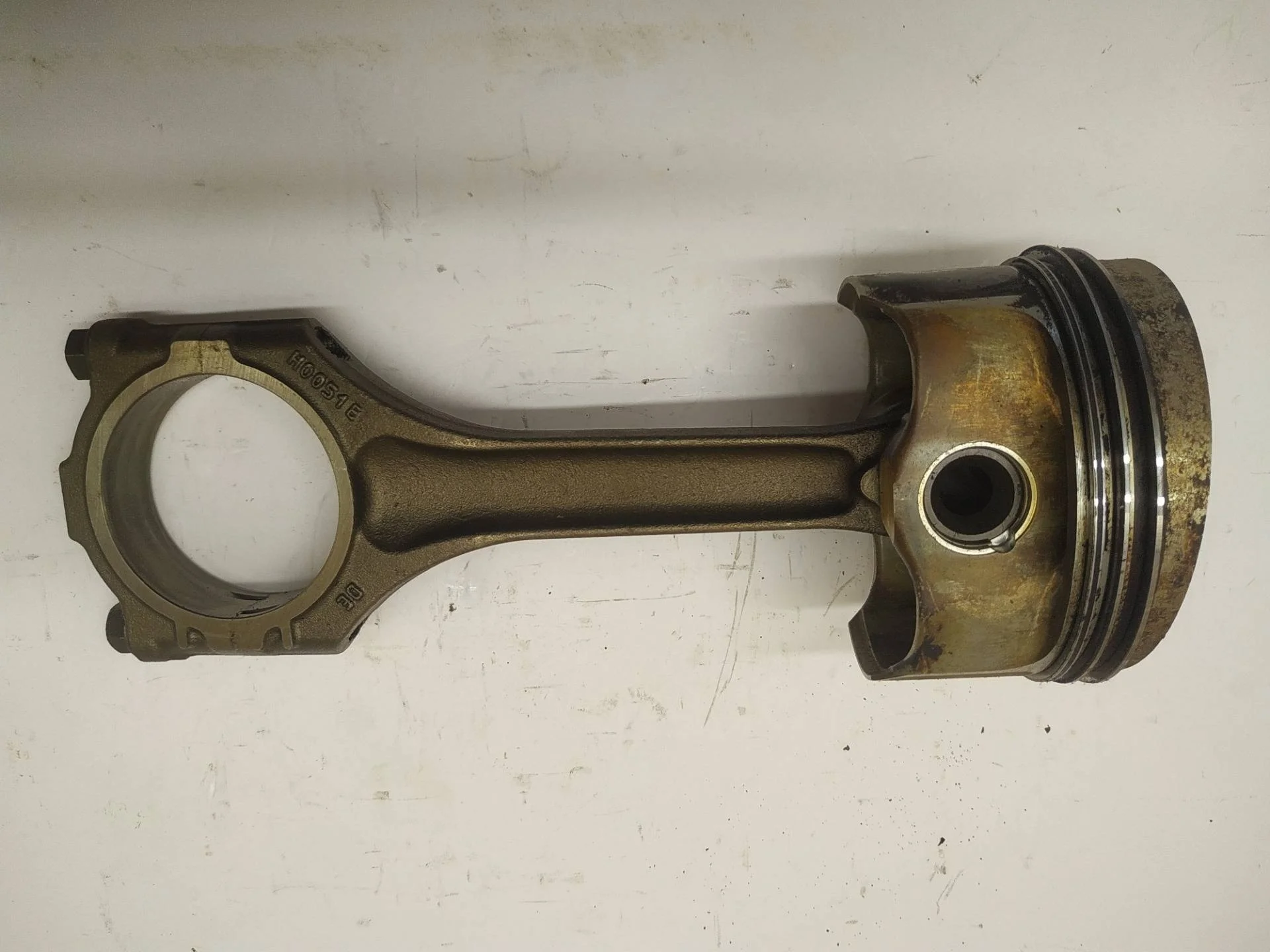 поршень Volkswagen Touareg 2 7P6 2014