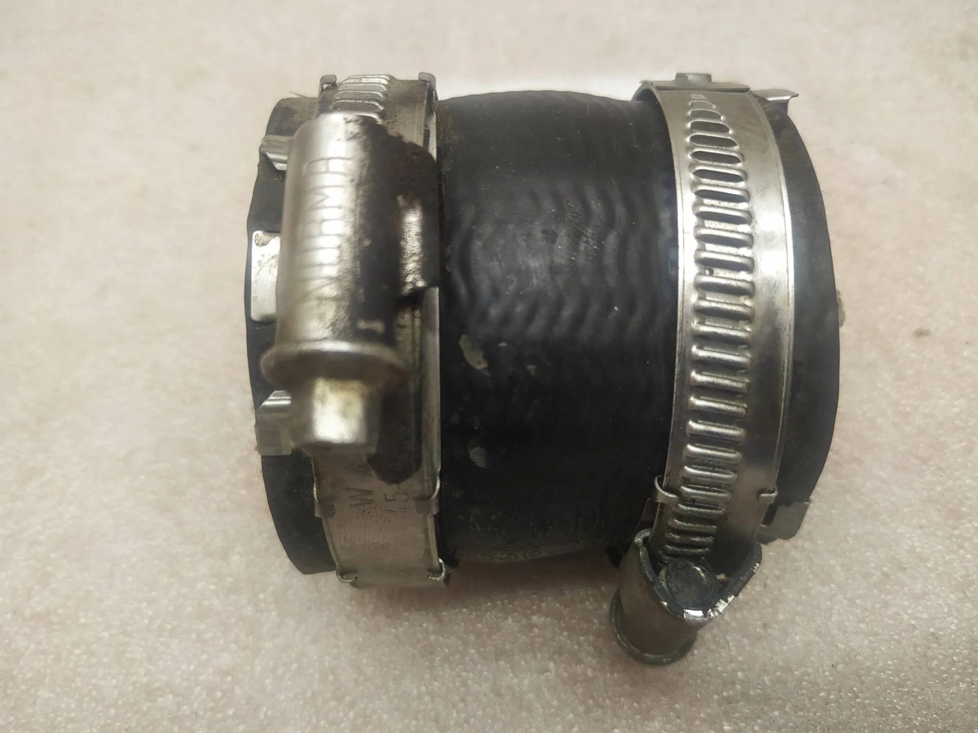 патрубок (трубопровод, шланг) Volkswagen Touareg 2 7P6 2013