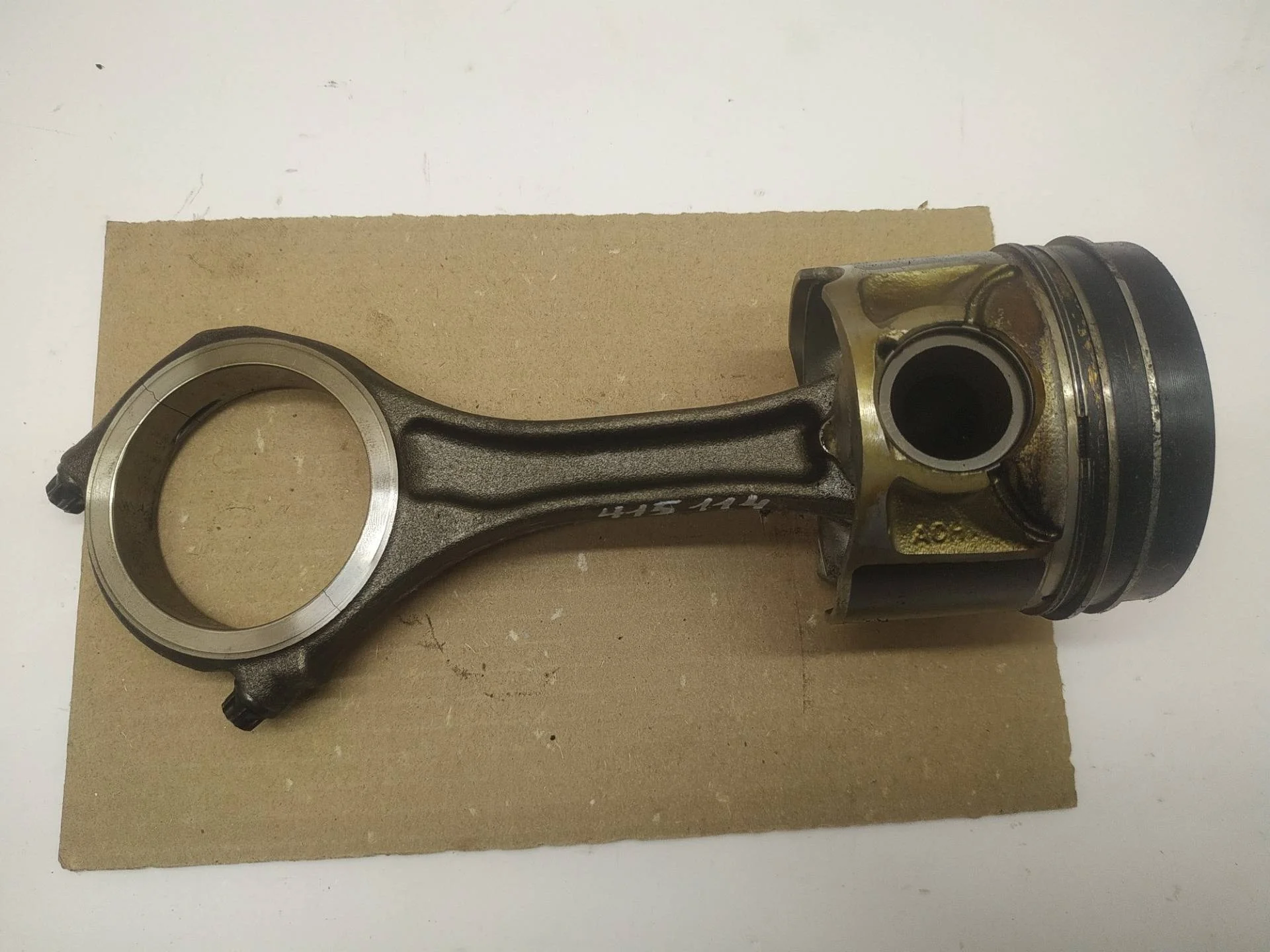 поршень Volkswagen Touareg 2 7P6 2013