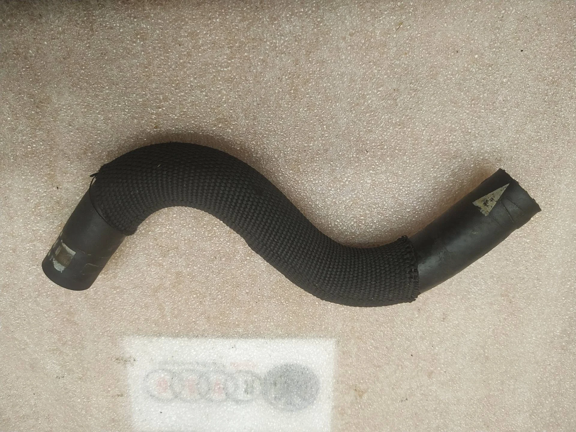 патрубок (трубопровод, шланг) Volkswagen Touareg 2 7P6 2012