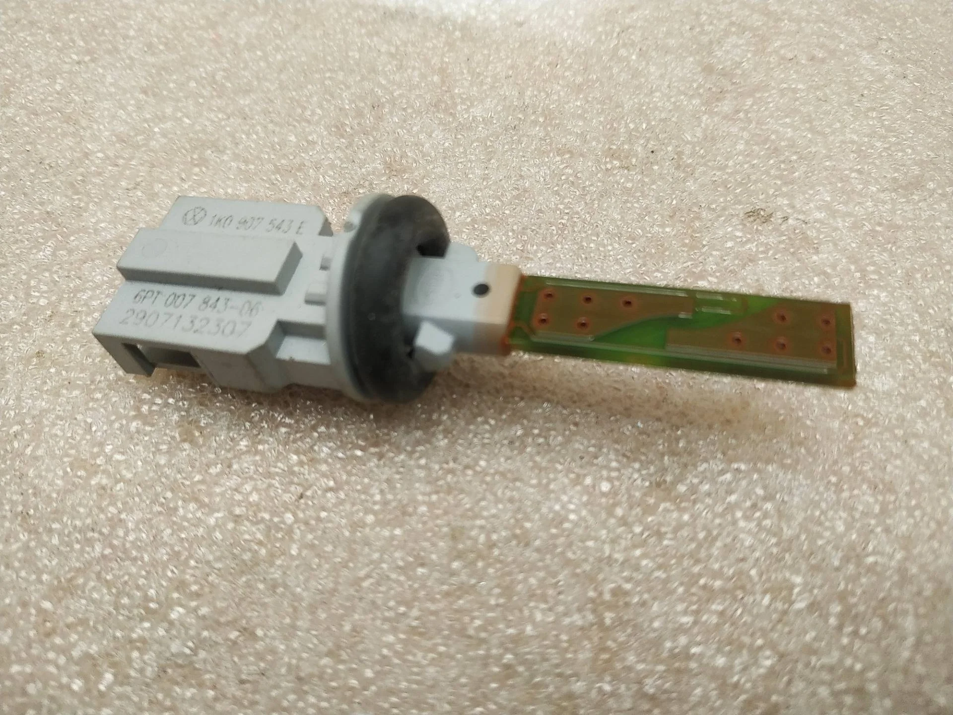 датчик наружной температуры Volkswagen Touareg 2 7P6 2014