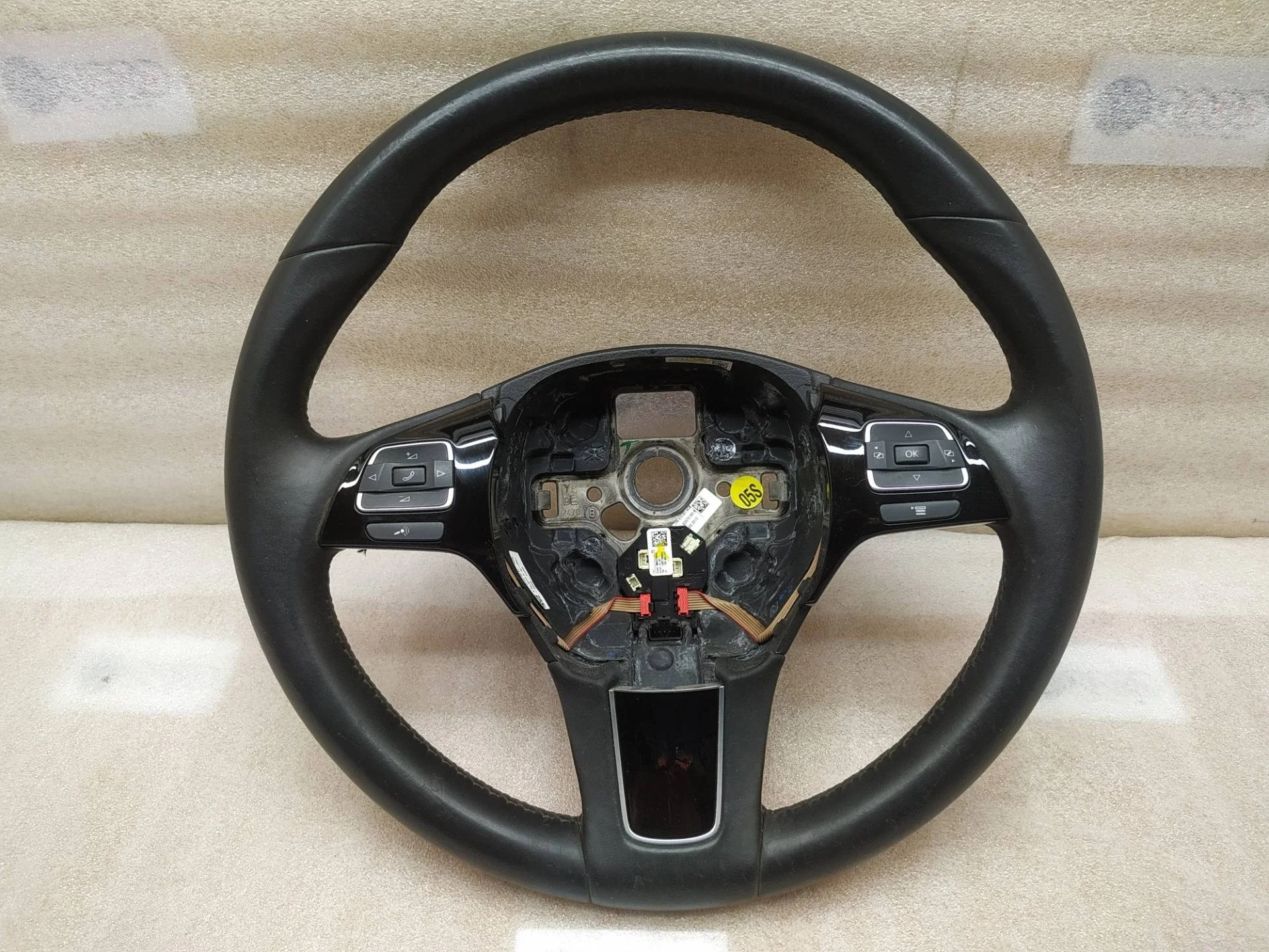 руль Volkswagen Touareg 2 7P6 2013