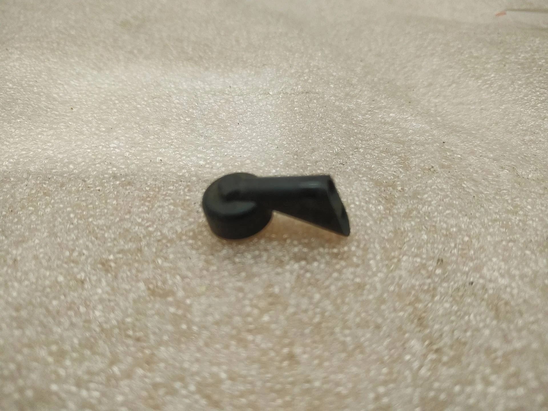 форсунка омывателя заднего стекла Volkswagen Touareg 2 7P6 2015