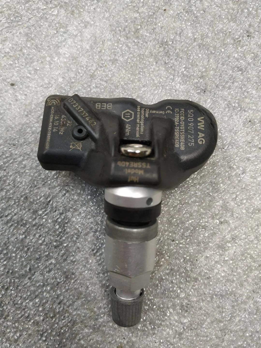 датчик давления в шине Volkswagen Touareg 2 7P6 2015