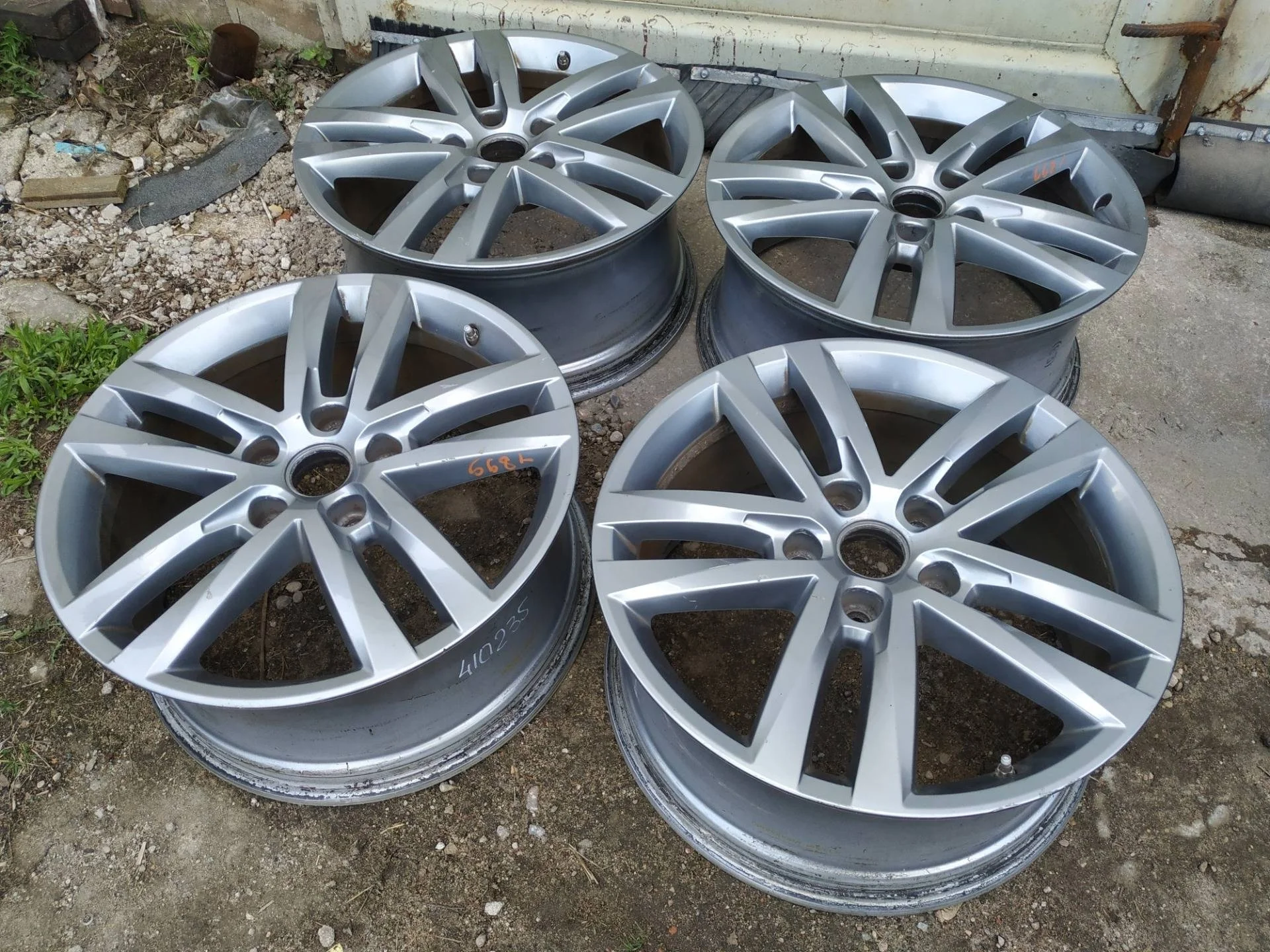 Диски литые Volkswagen Touareg 2 7P6 2015