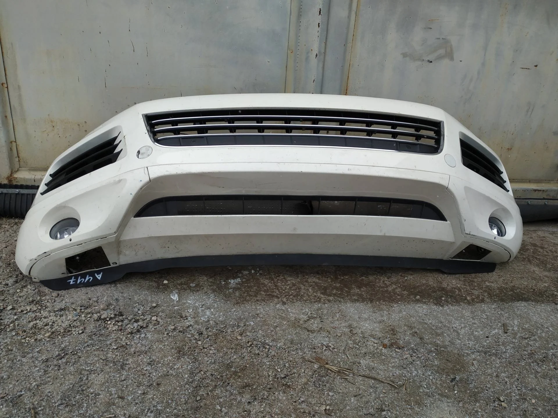 бампер передний Volkswagen Touareg 7P6 2011