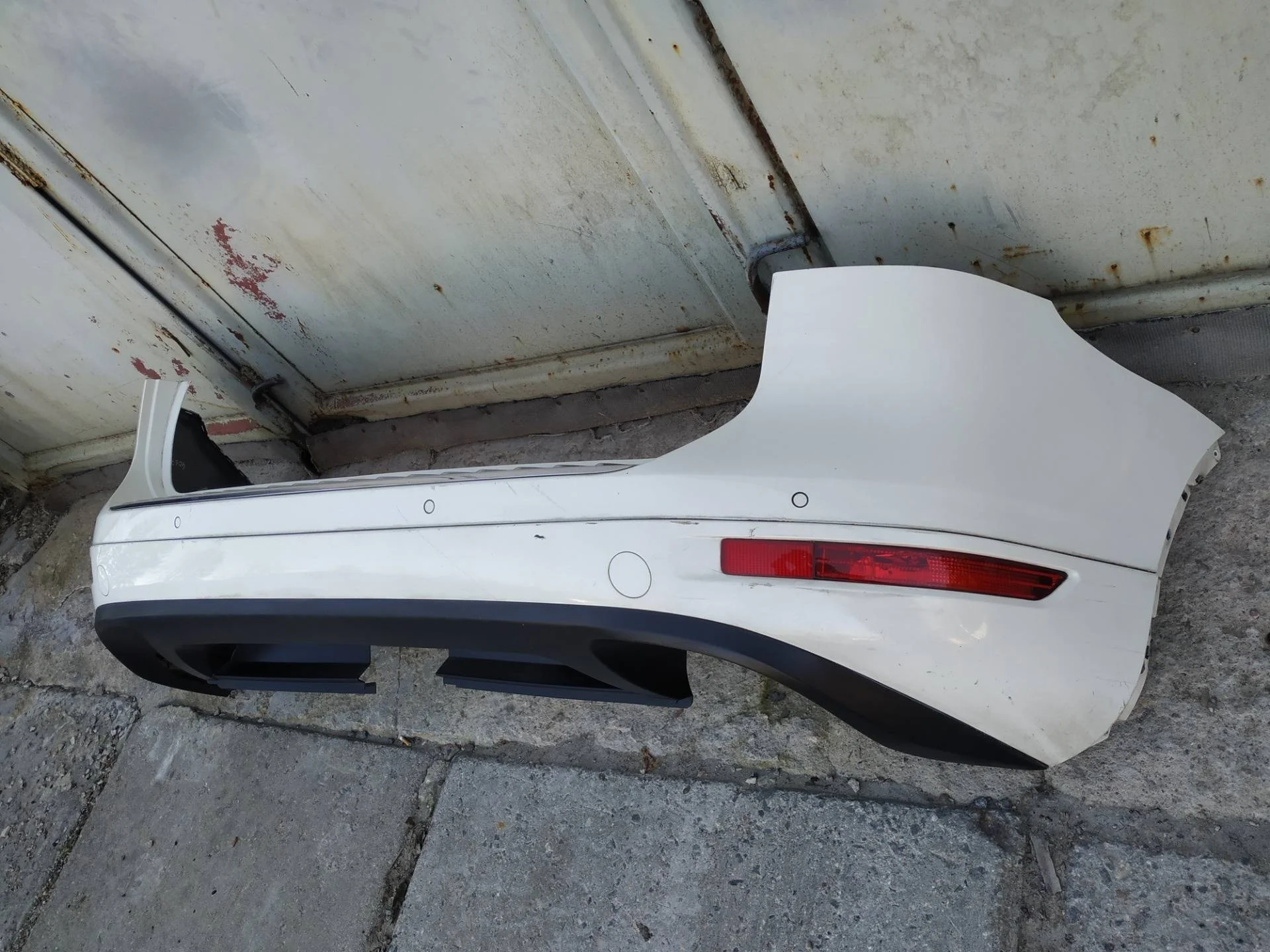 бампер задний Volkswagen Touareg 2 7P6 2011