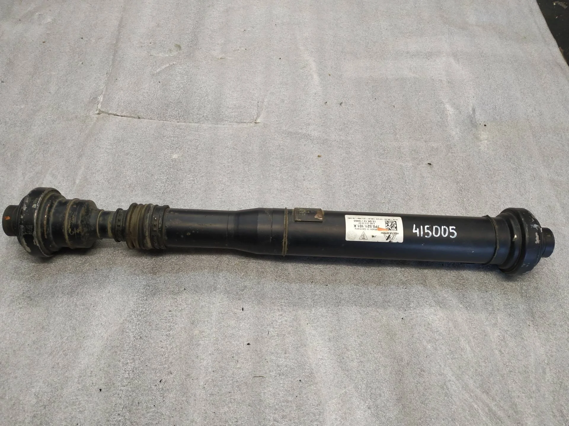 карданный вал передний Volkswagen Touareg 2 7P6 2013