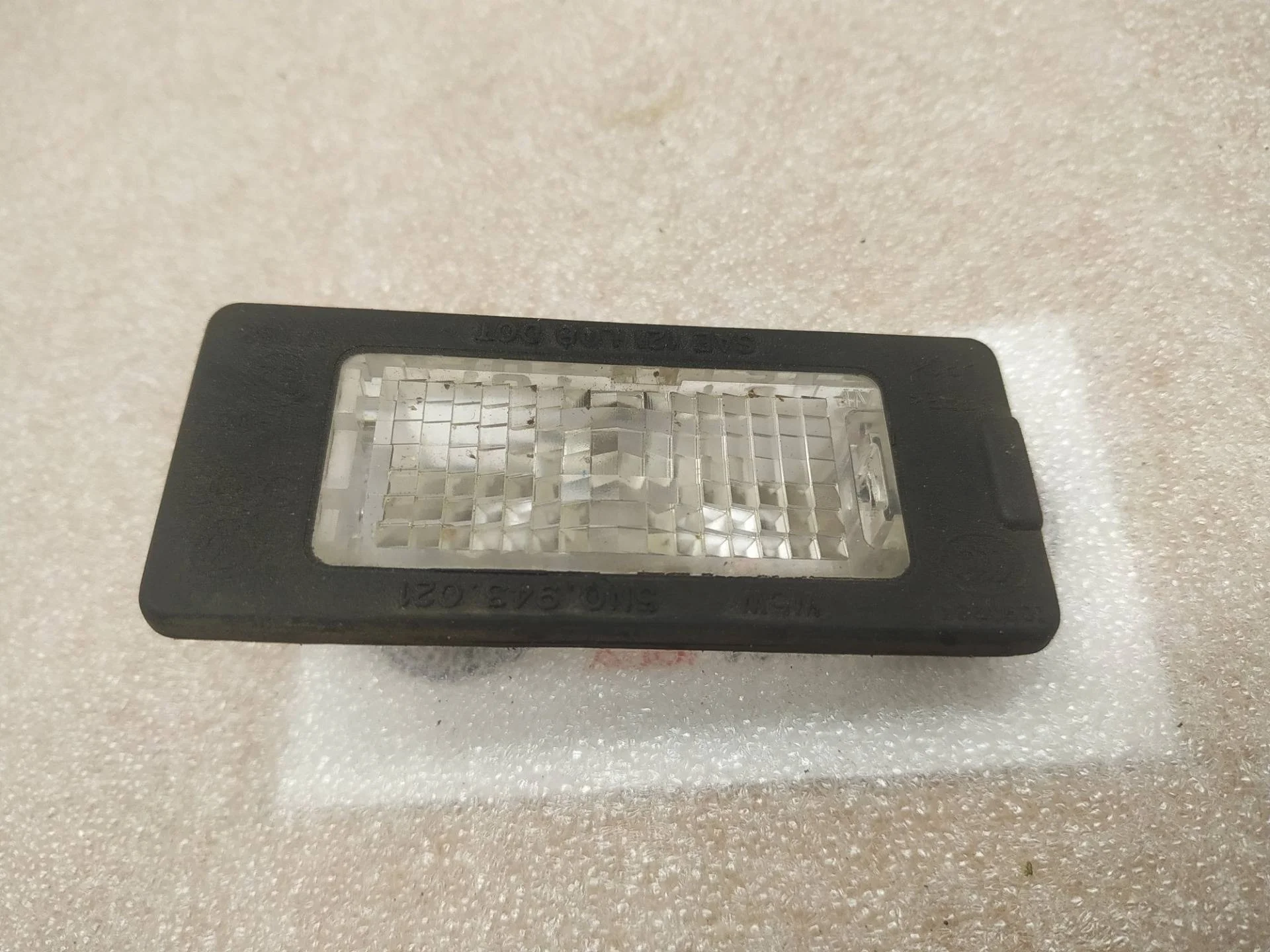 подсветка номера Volkswagen Touareg 2 7P6 2012