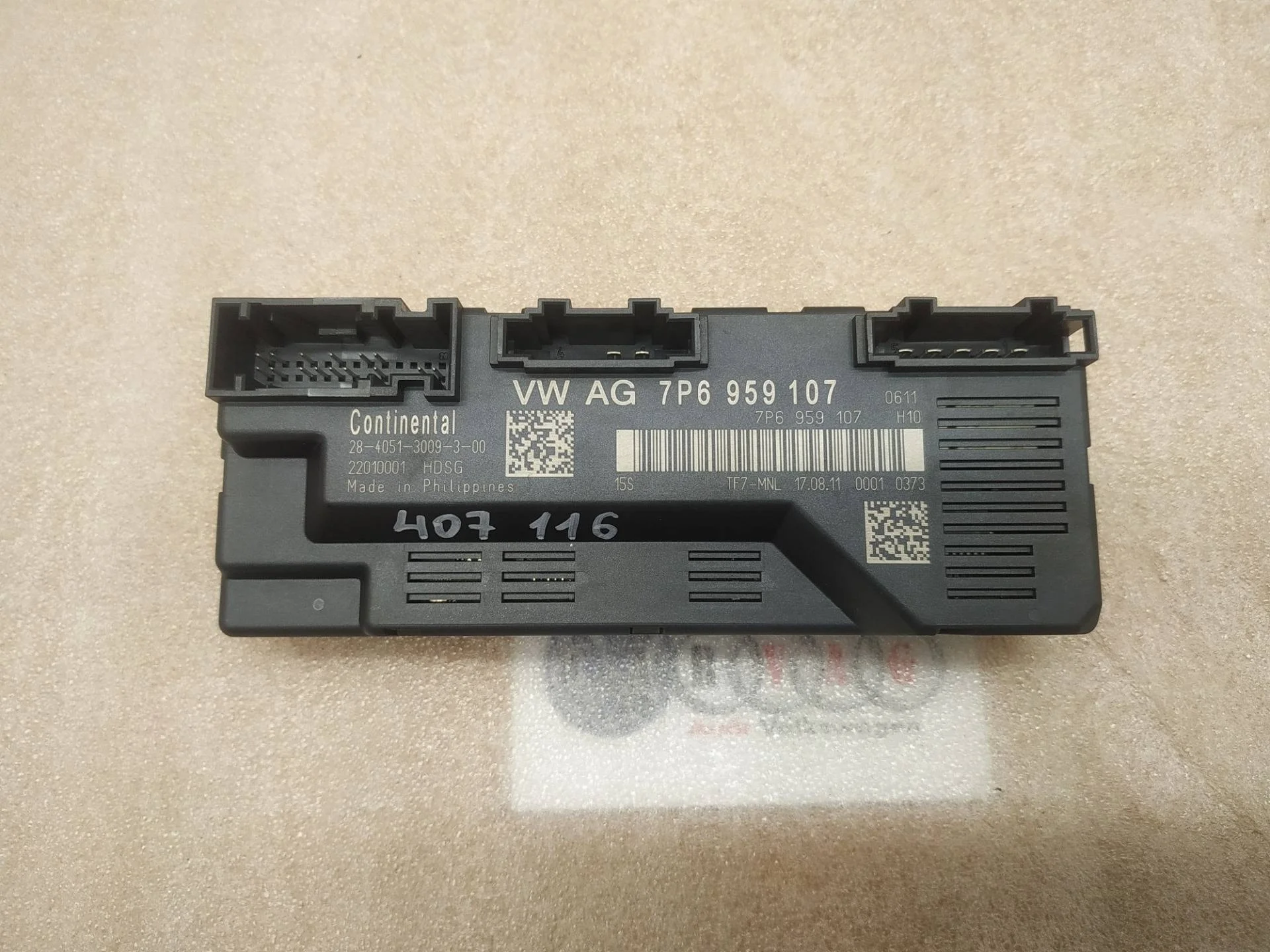 блок управления крышкой багажника Volkswagen Touareg 2 7P6 2012