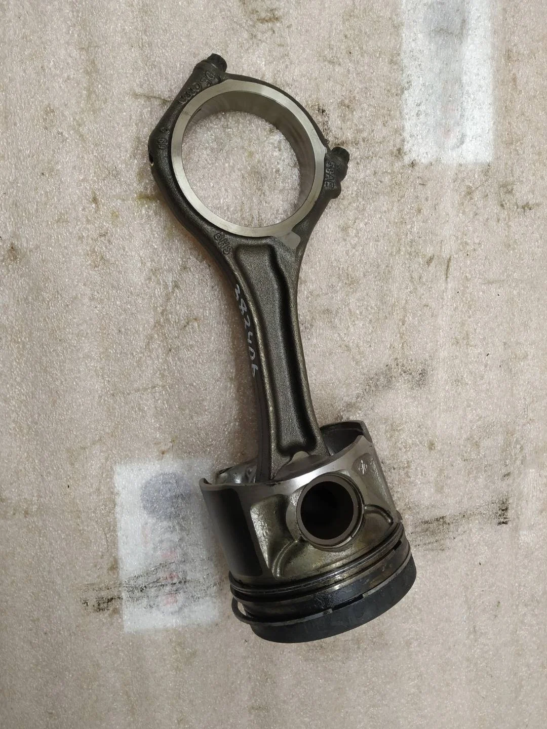 поршень Volkswagen Touareg 2 7P6 2014