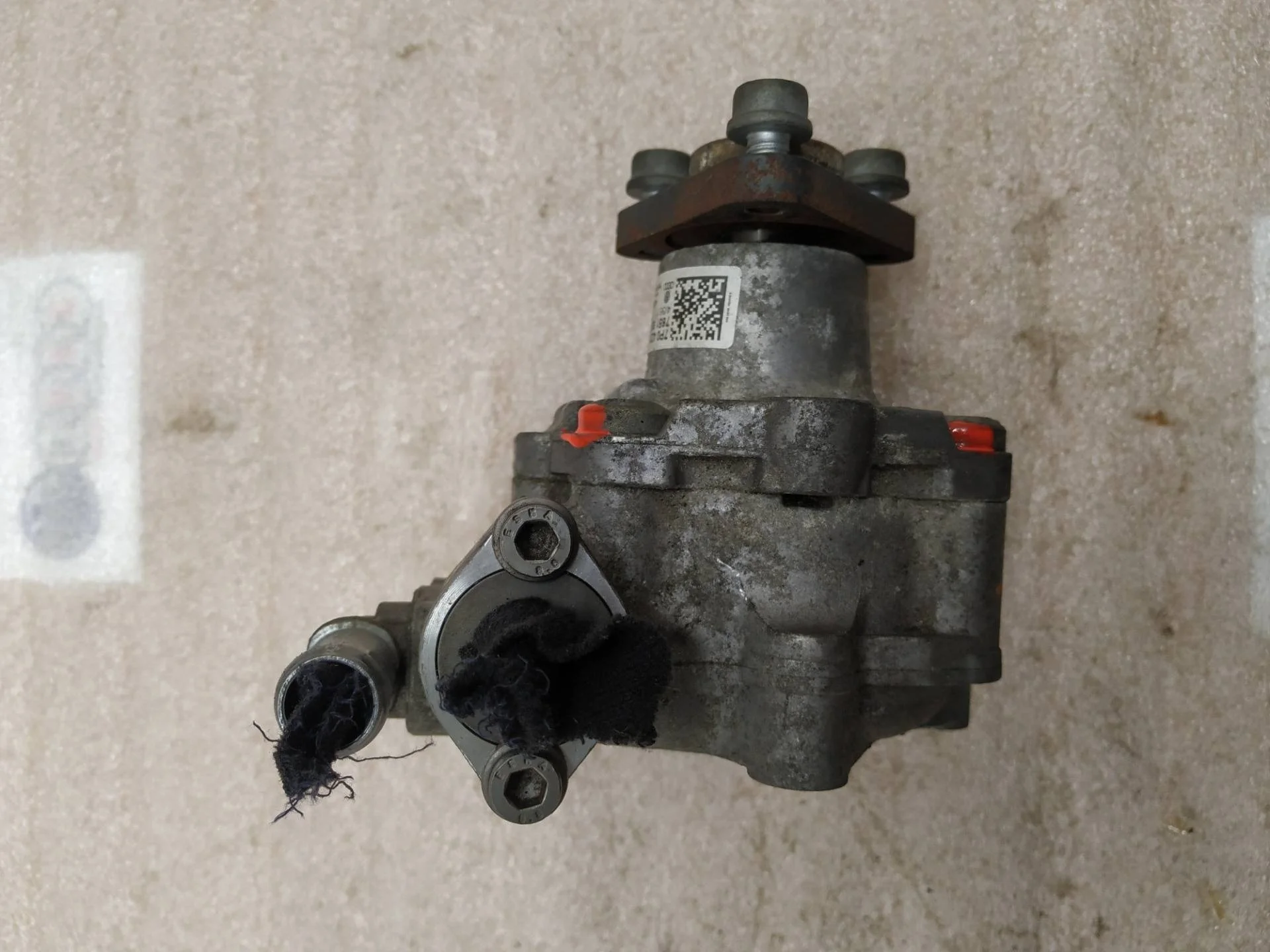 насос гидроусилителя руля Volkswagen Touareg 2 7P6 2012