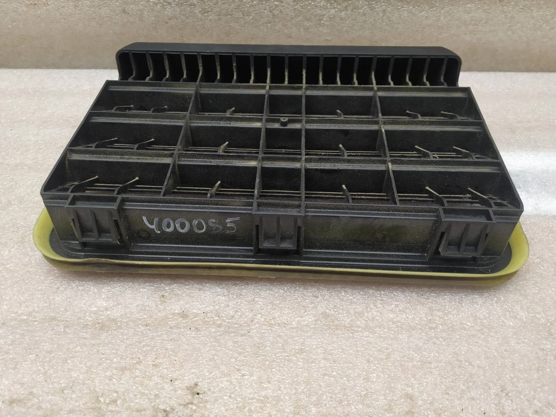 клапан вентиляции кузова Volkswagen Touareg 2 7P6 2012