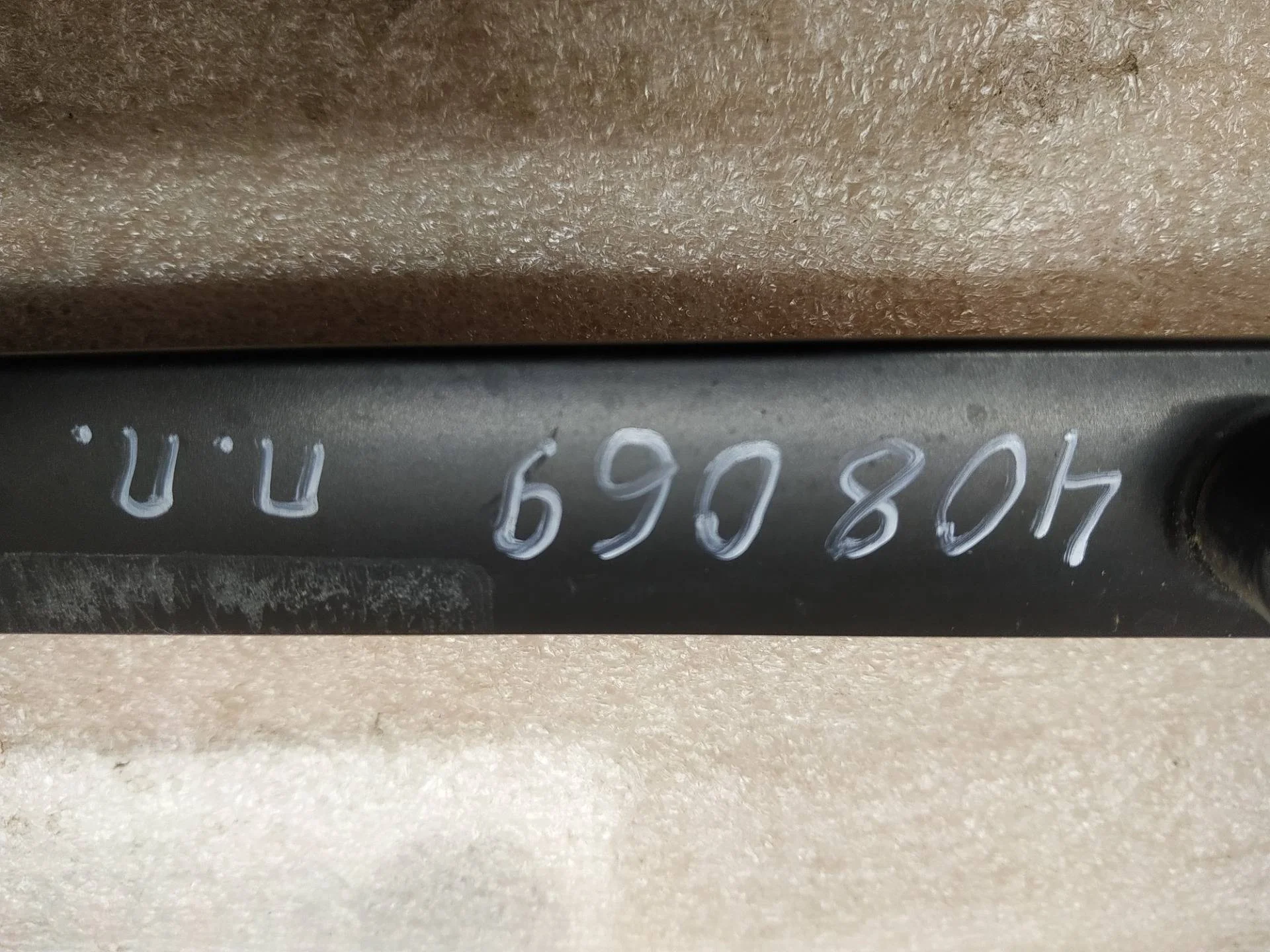 стекло двери передней правой Volkswagen Touareg 2 7P6 2013