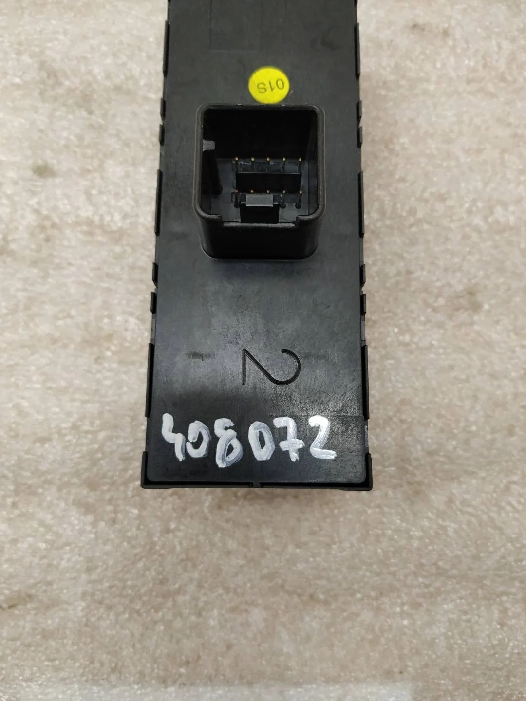 кнопка стеклоподъемника двери передней левой Volkswagen Touareg 2 7P6 2013