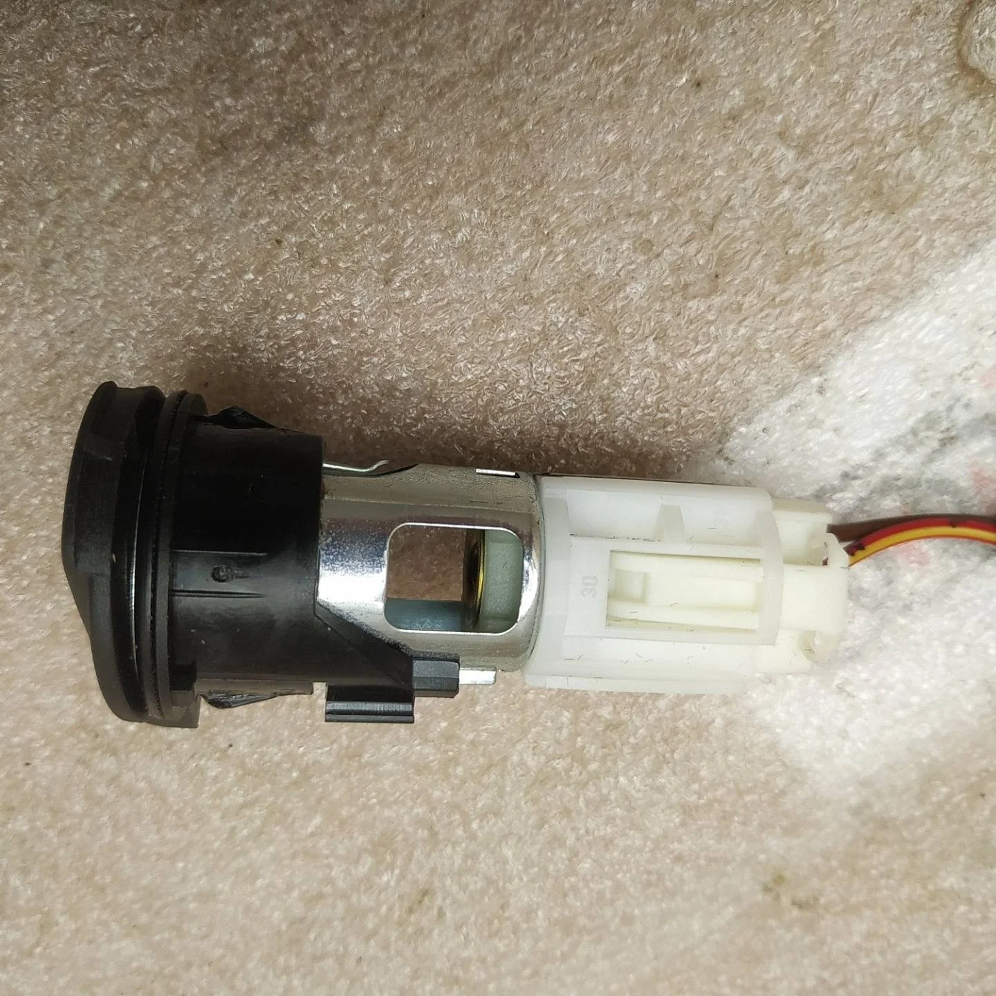 прикуриватель Volkswagen Touareg 2 7P6 2011