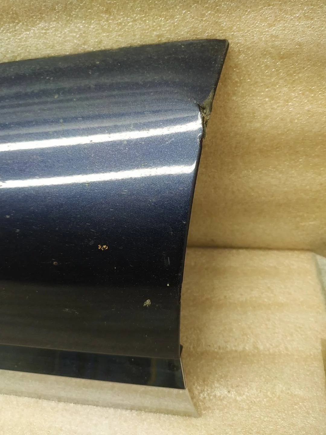 накладка двери передней правой Volkswagen Touareg 2 7P6 2011