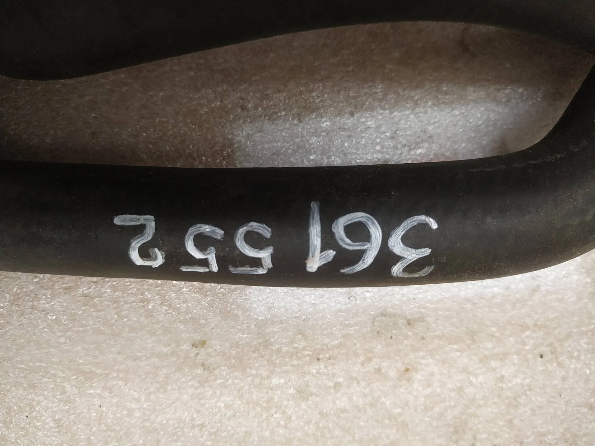 патрубок охлаждения Volkswagen Touareg 2 7P6 2012